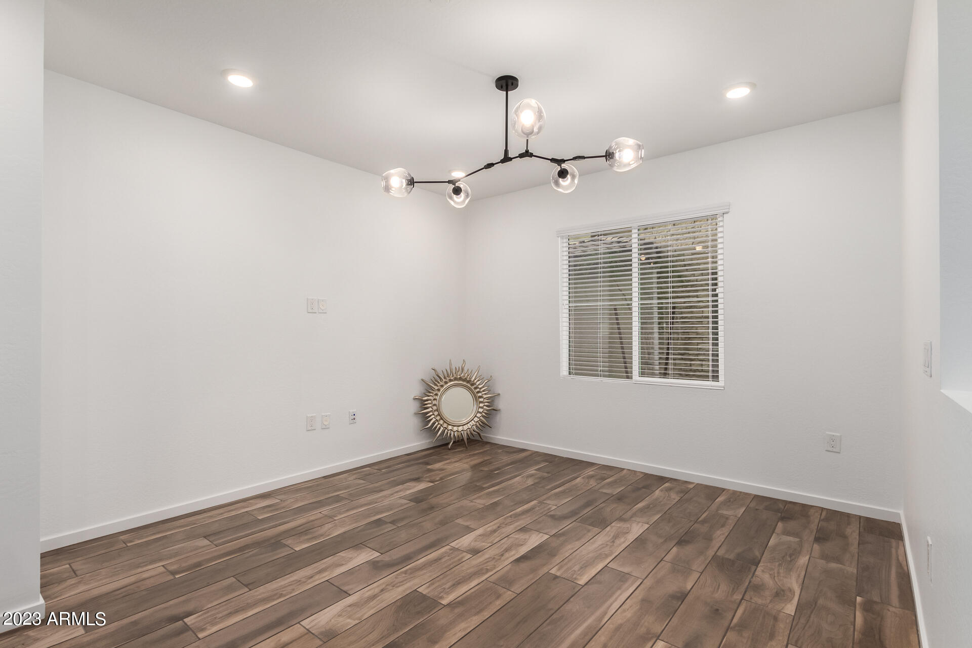 778 E Harper Street, 101