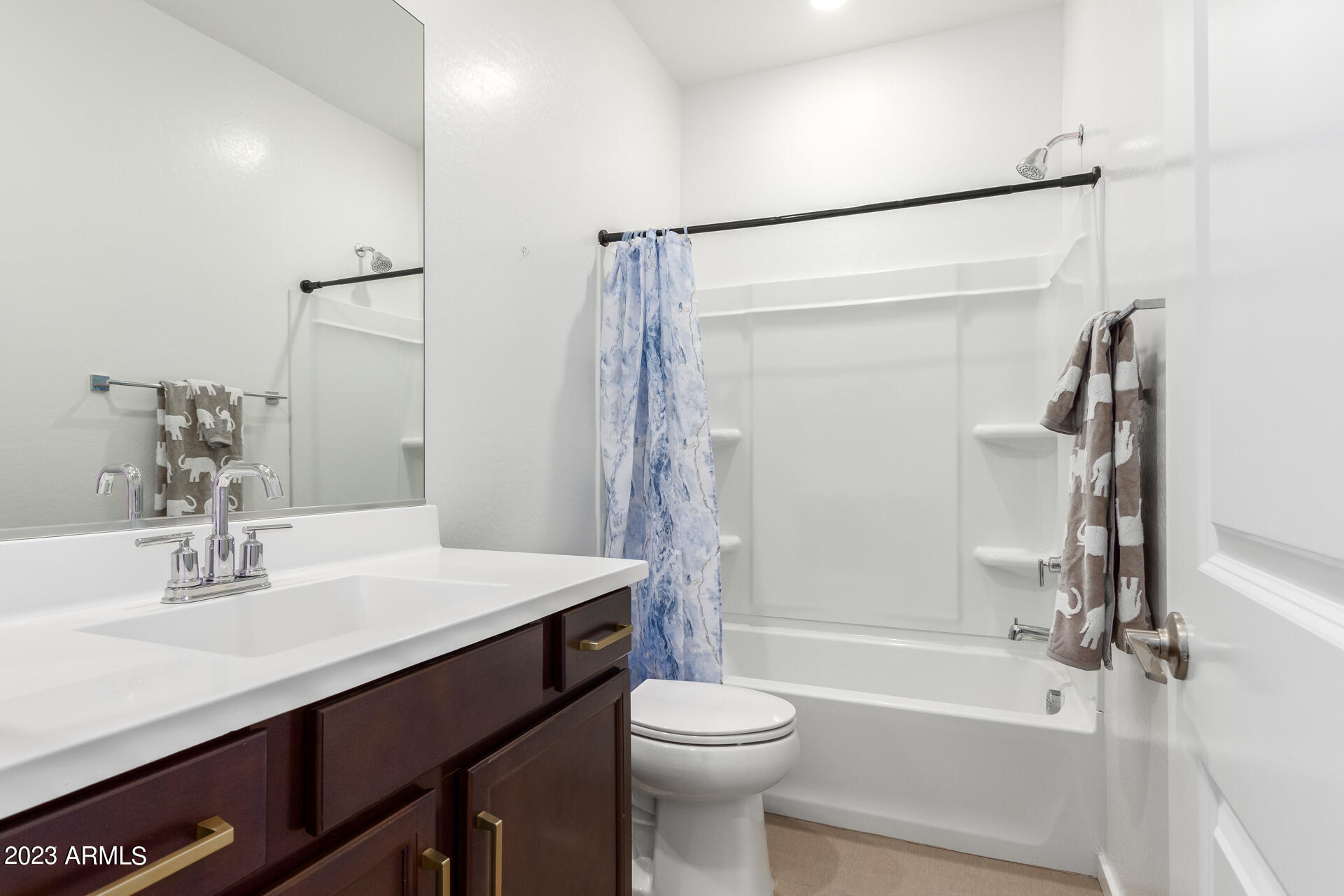 778 E Harper Street, 101