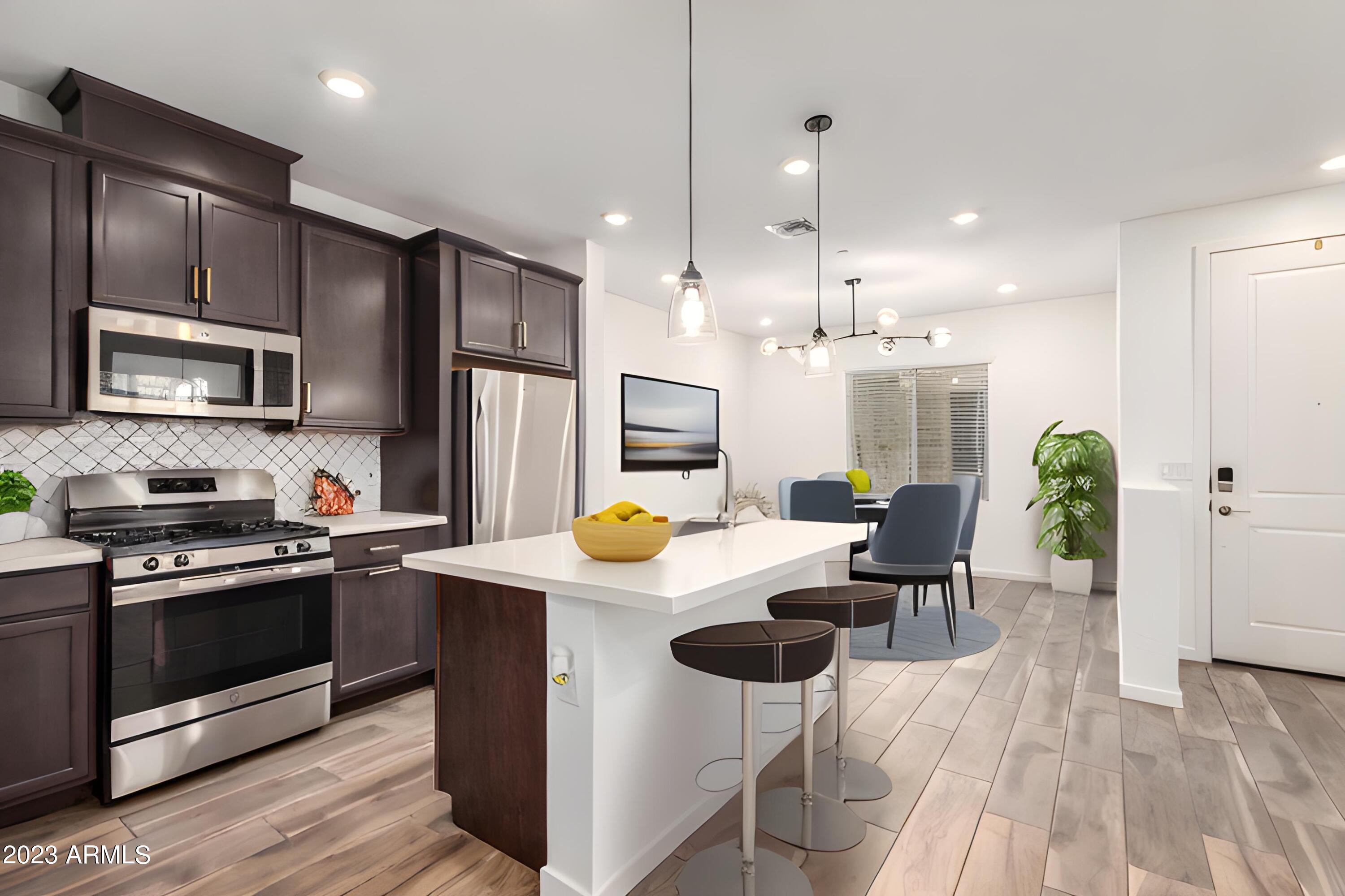 778 E Harper Street, 101