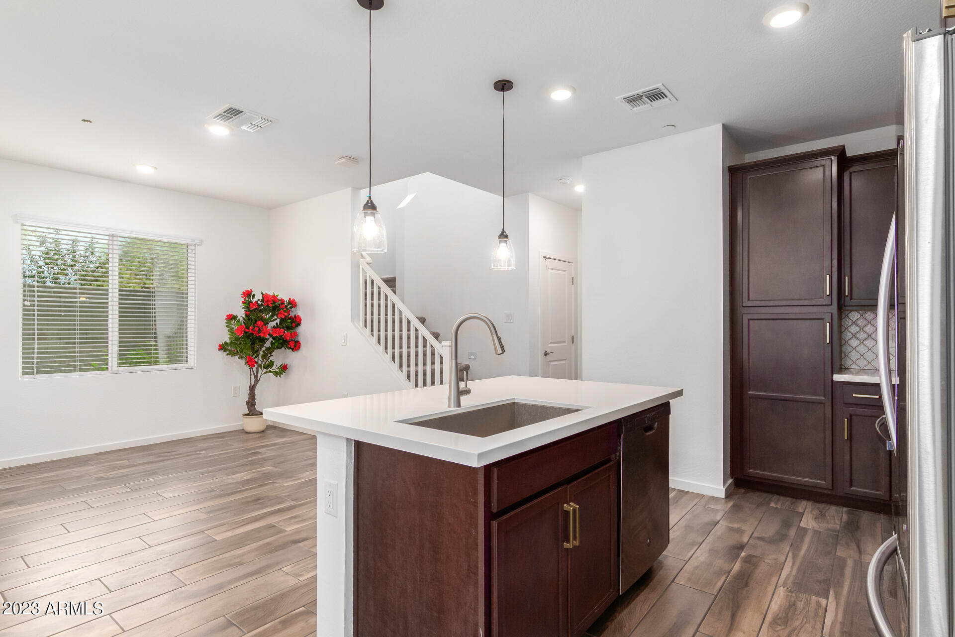 778 E Harper Street, 101