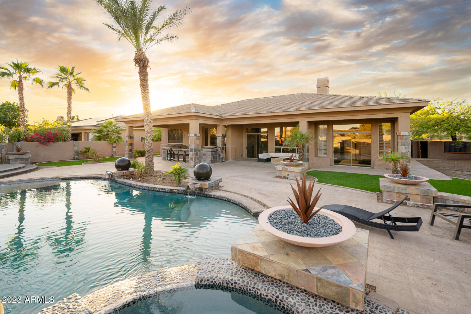 4333 W RANGE MULE Drive