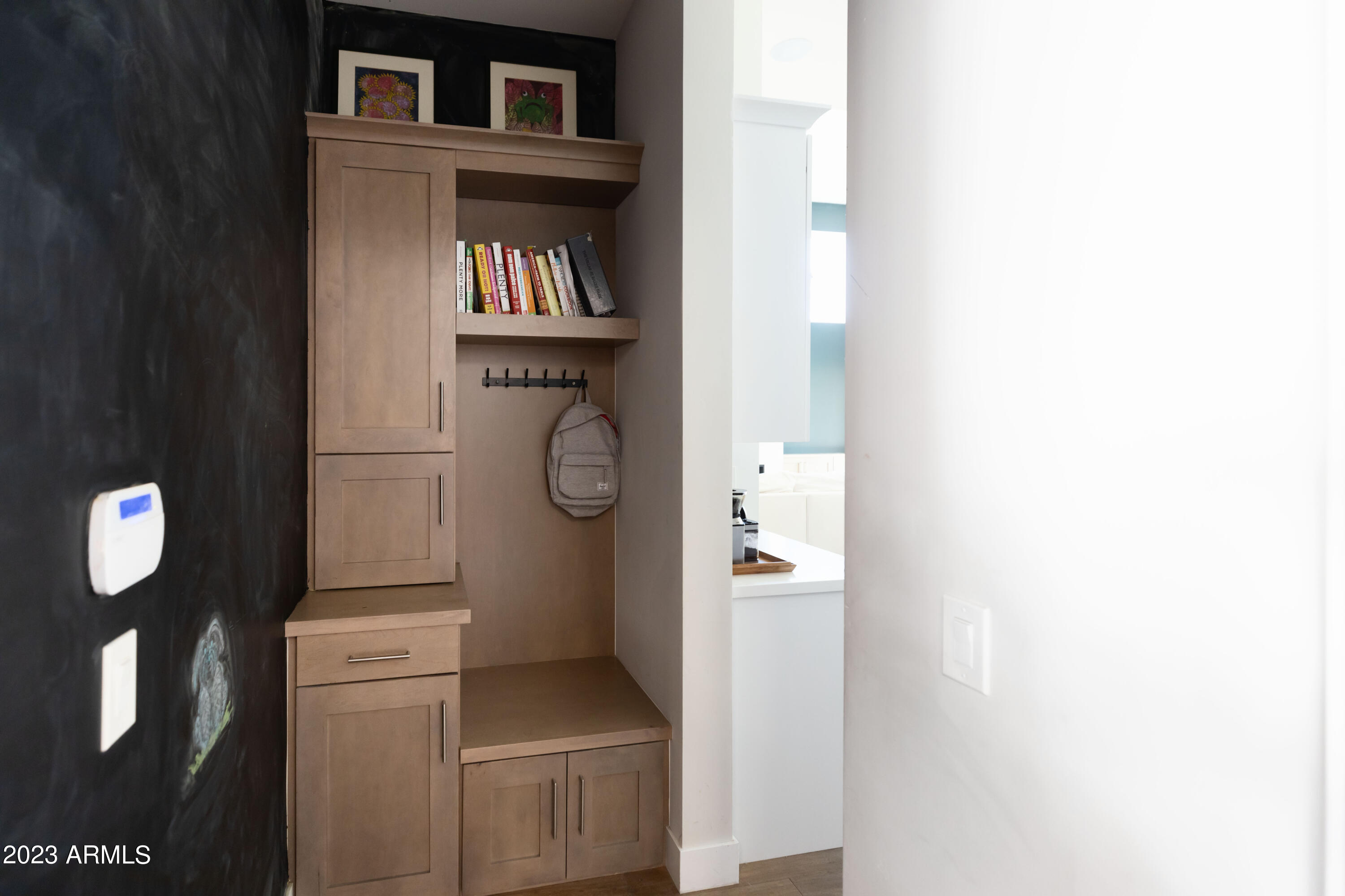 3911 E MITCHELL Drive