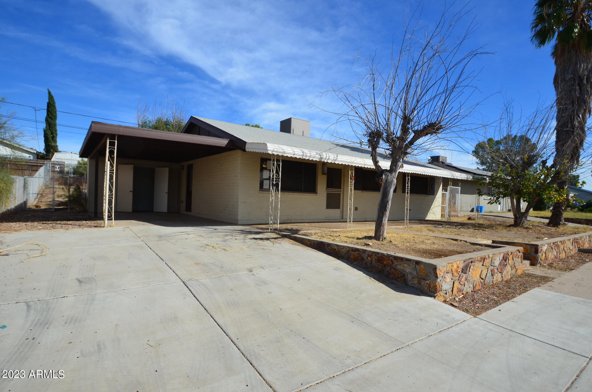 316 W Greenwich Road