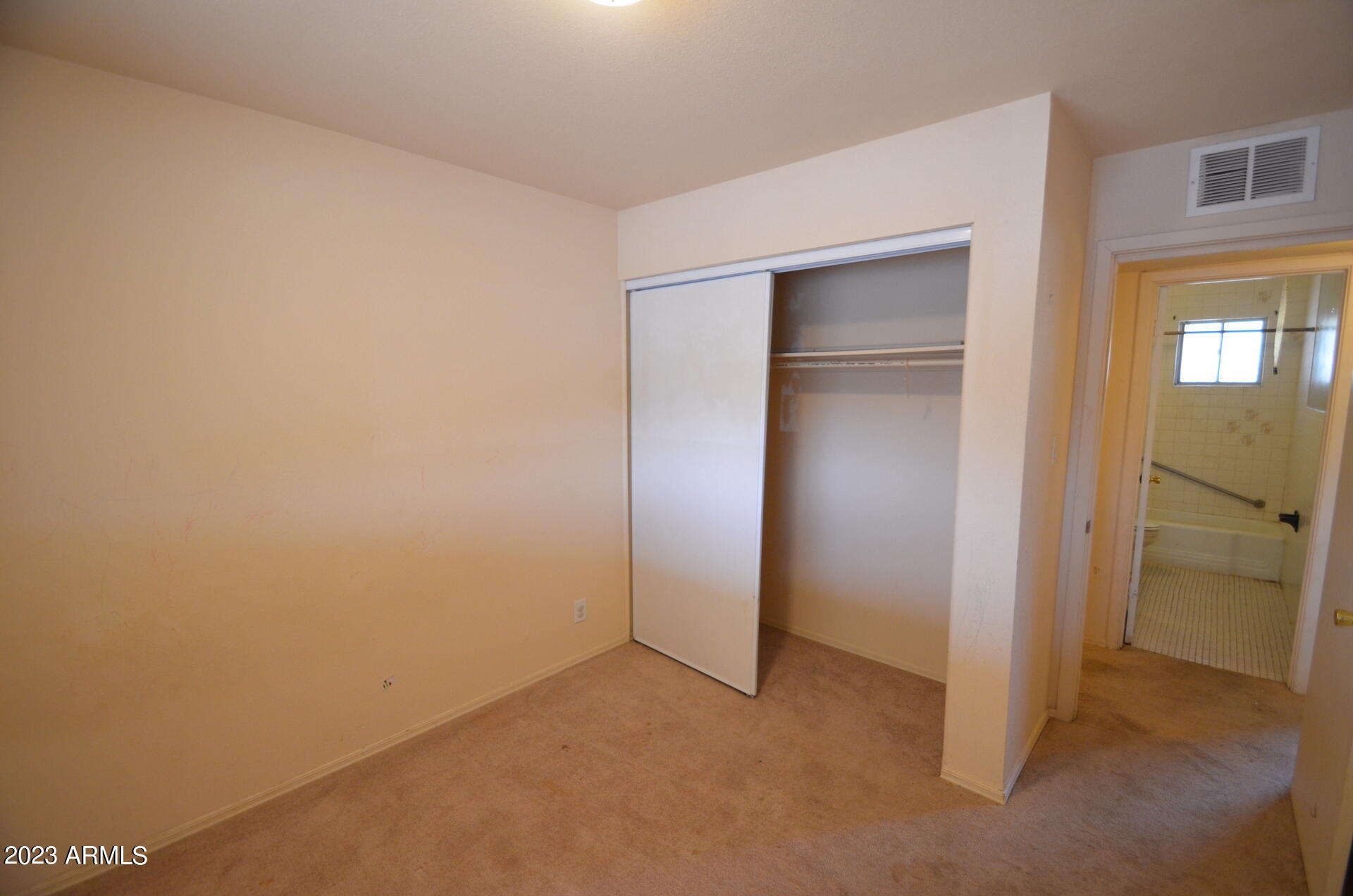 316 W Greenwich Road