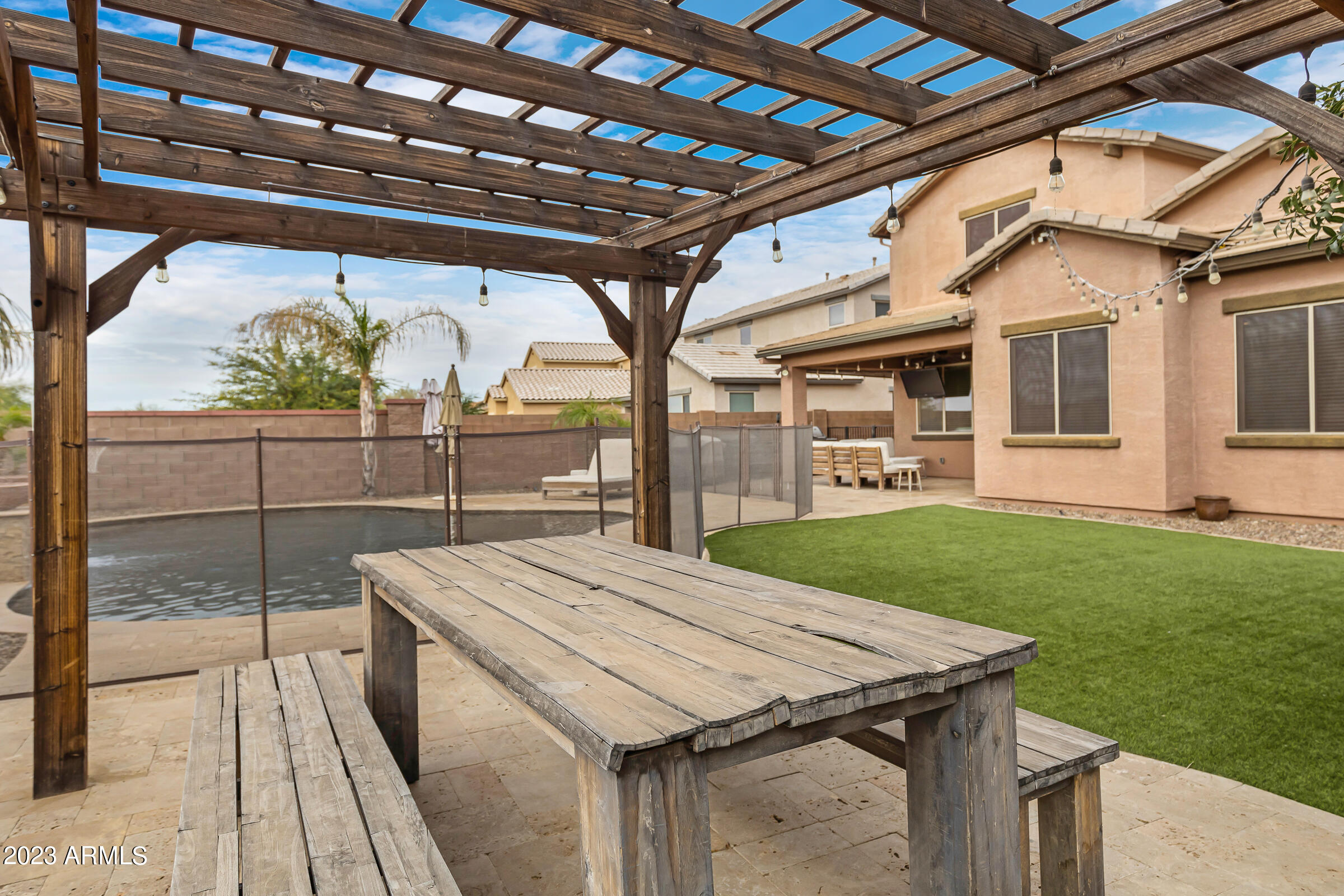 1993 E HAZELTINE Way