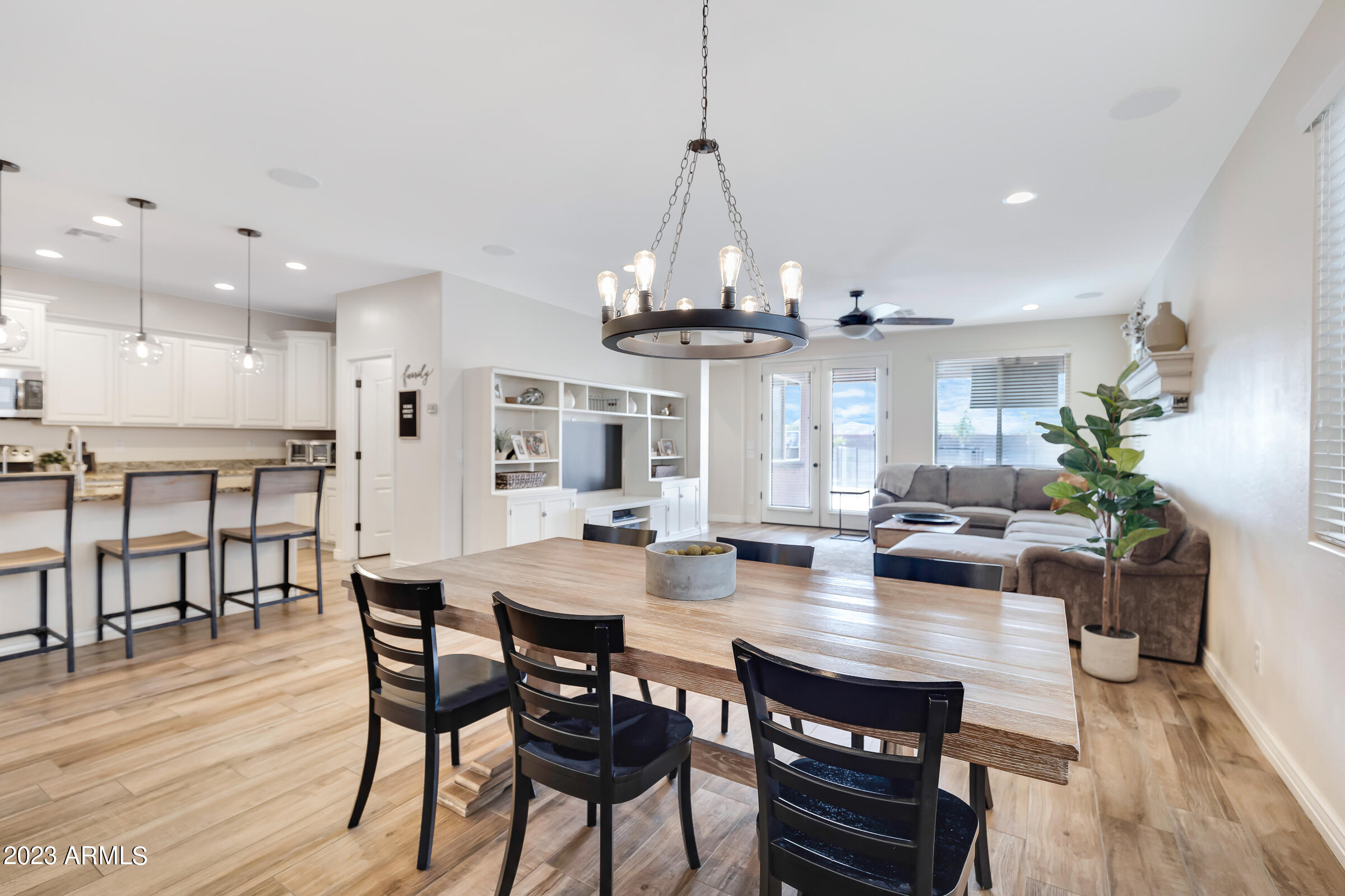 1993 E HAZELTINE Way