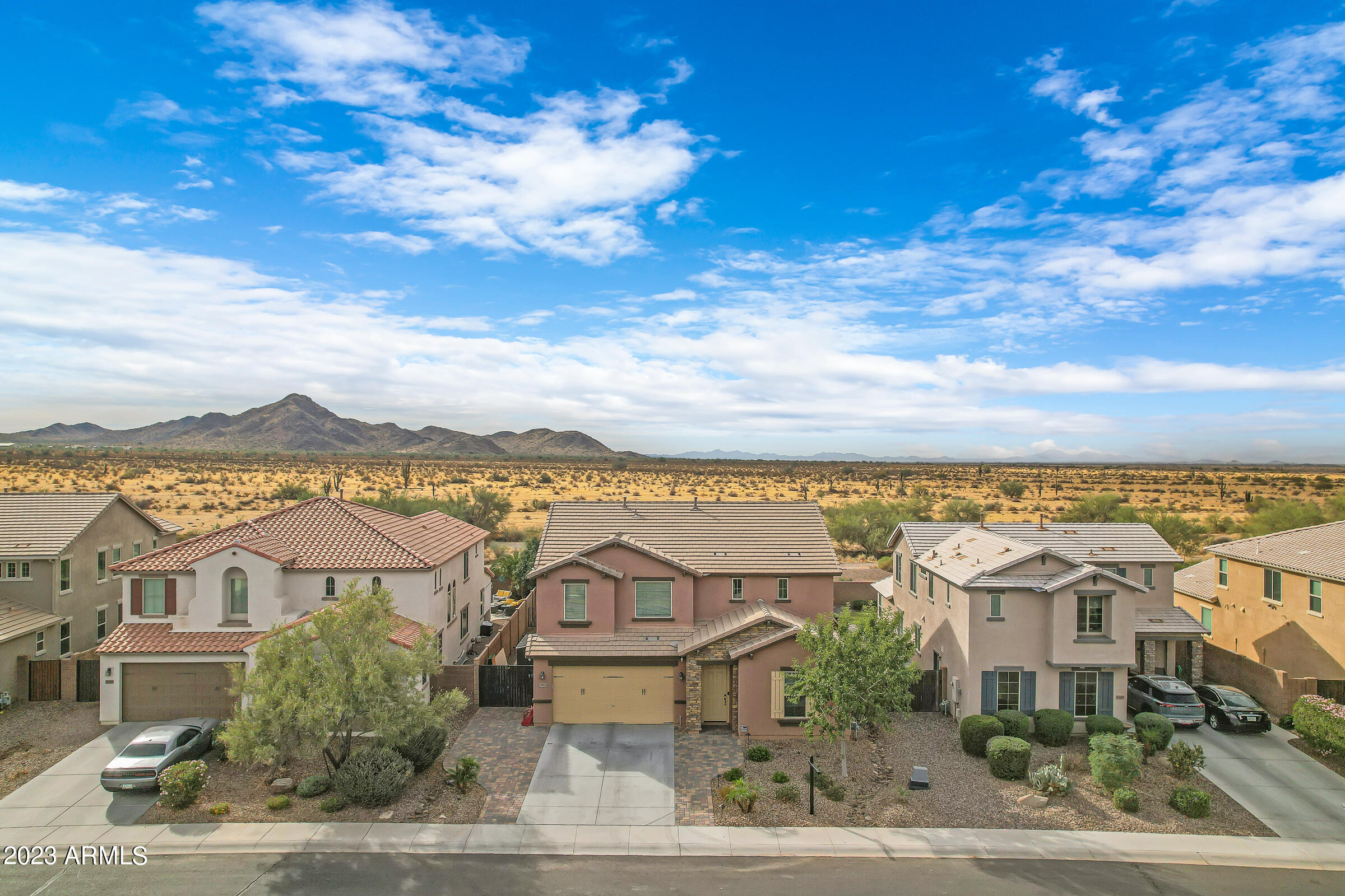 1993 E HAZELTINE Way