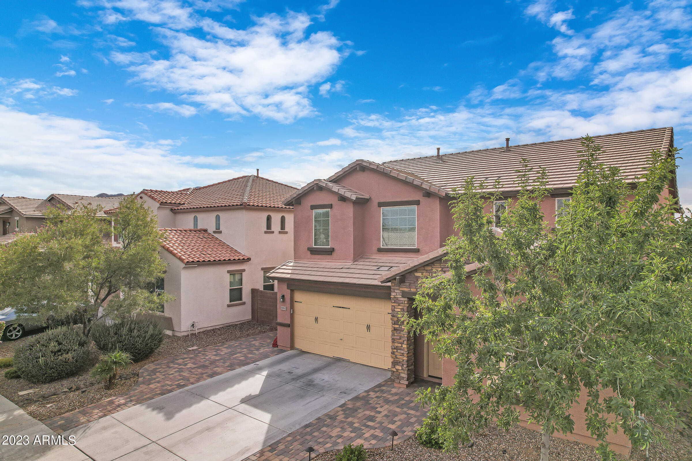 1993 E HAZELTINE Way