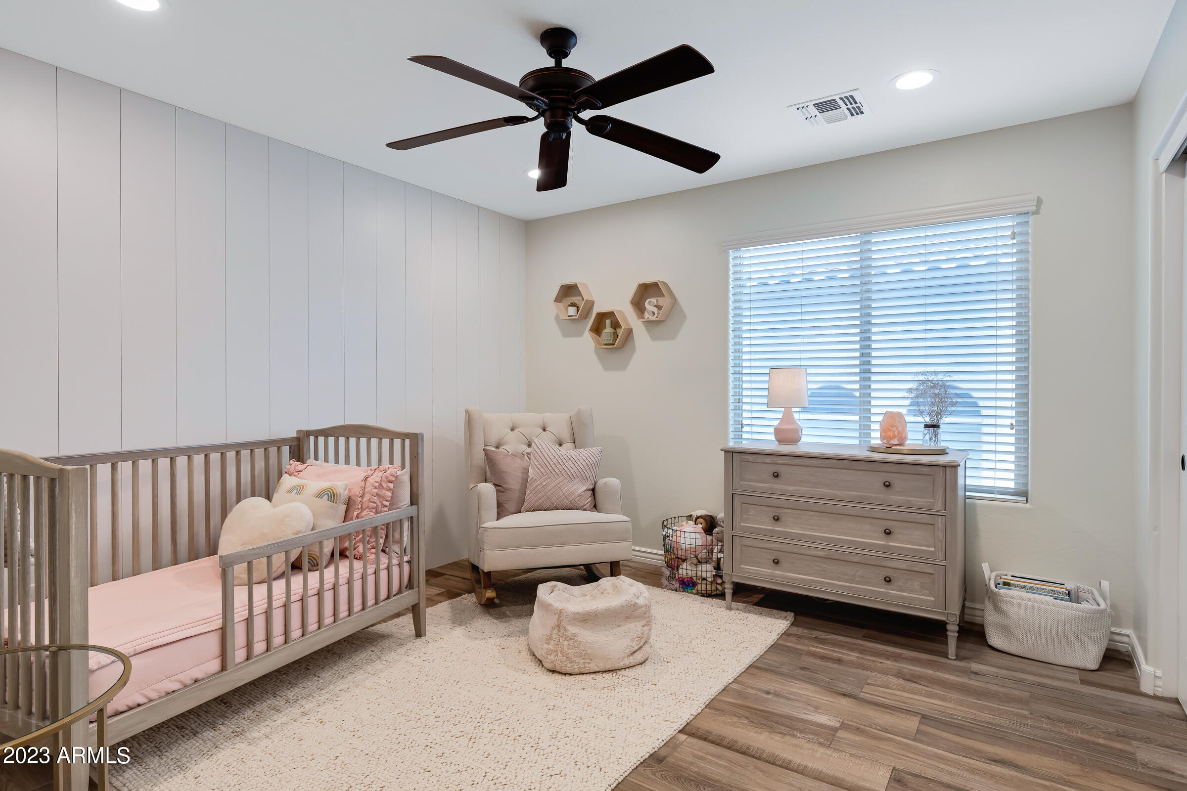 1993 E HAZELTINE Way