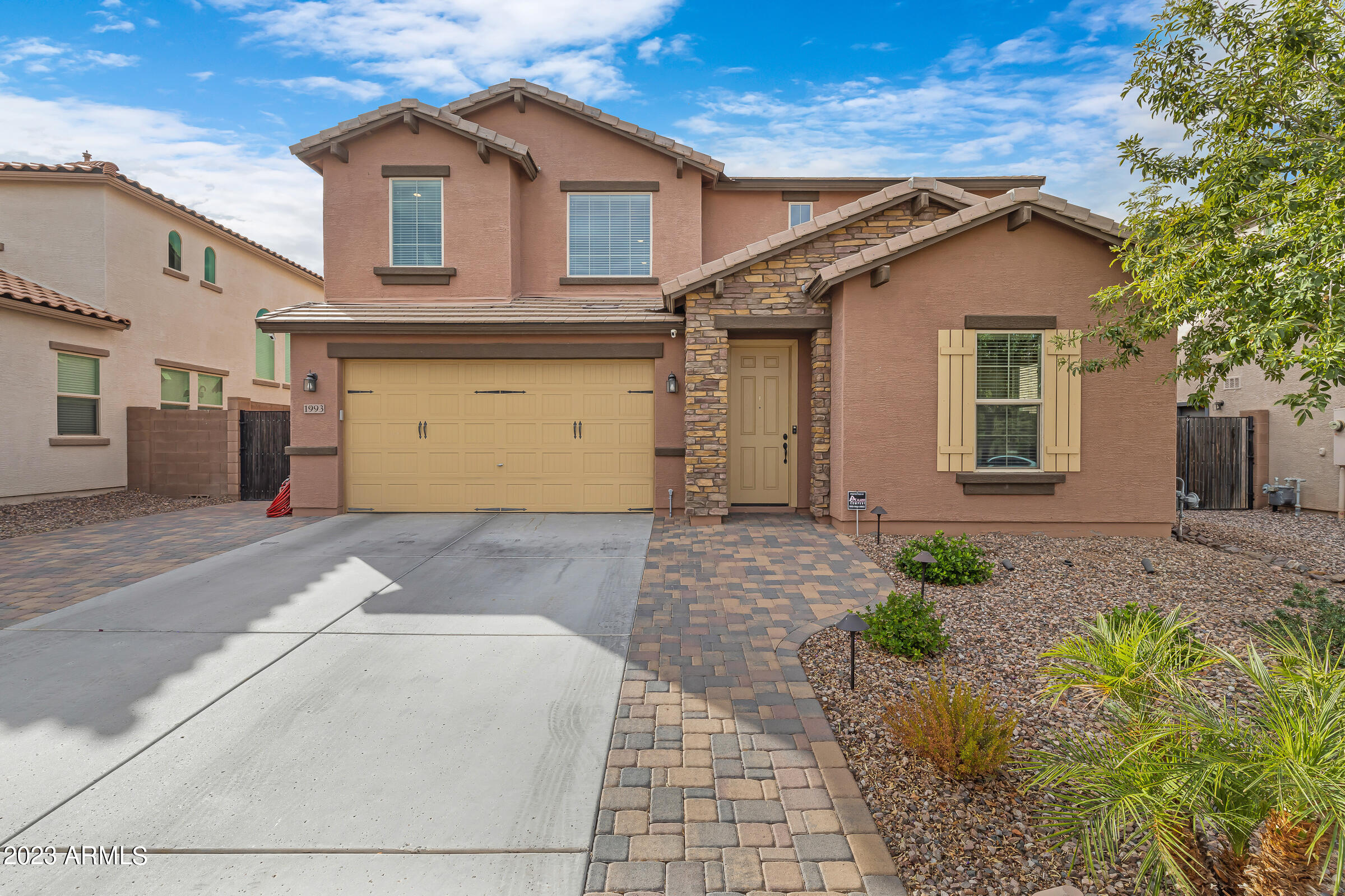 1993 E HAZELTINE Way