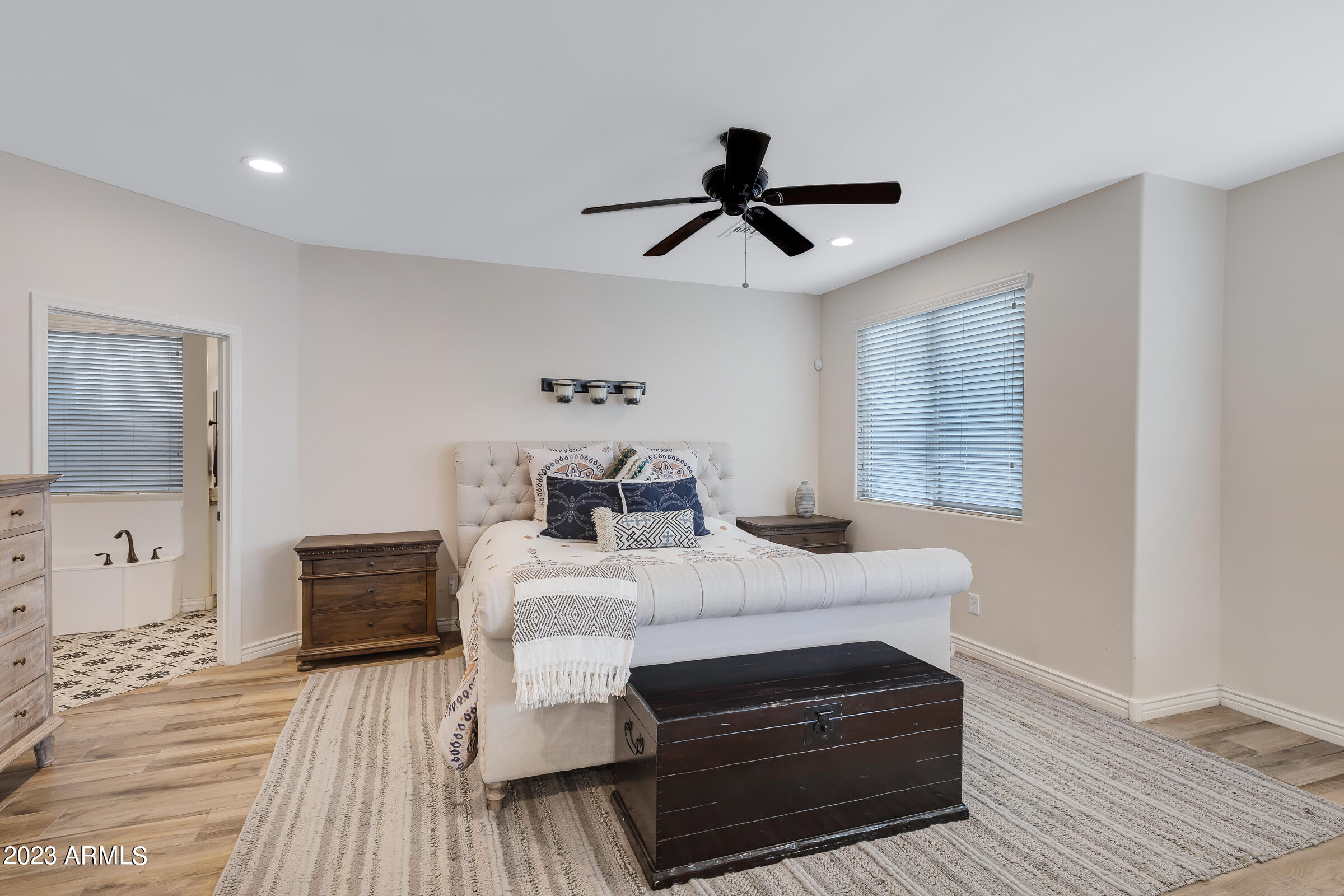 1993 E HAZELTINE Way