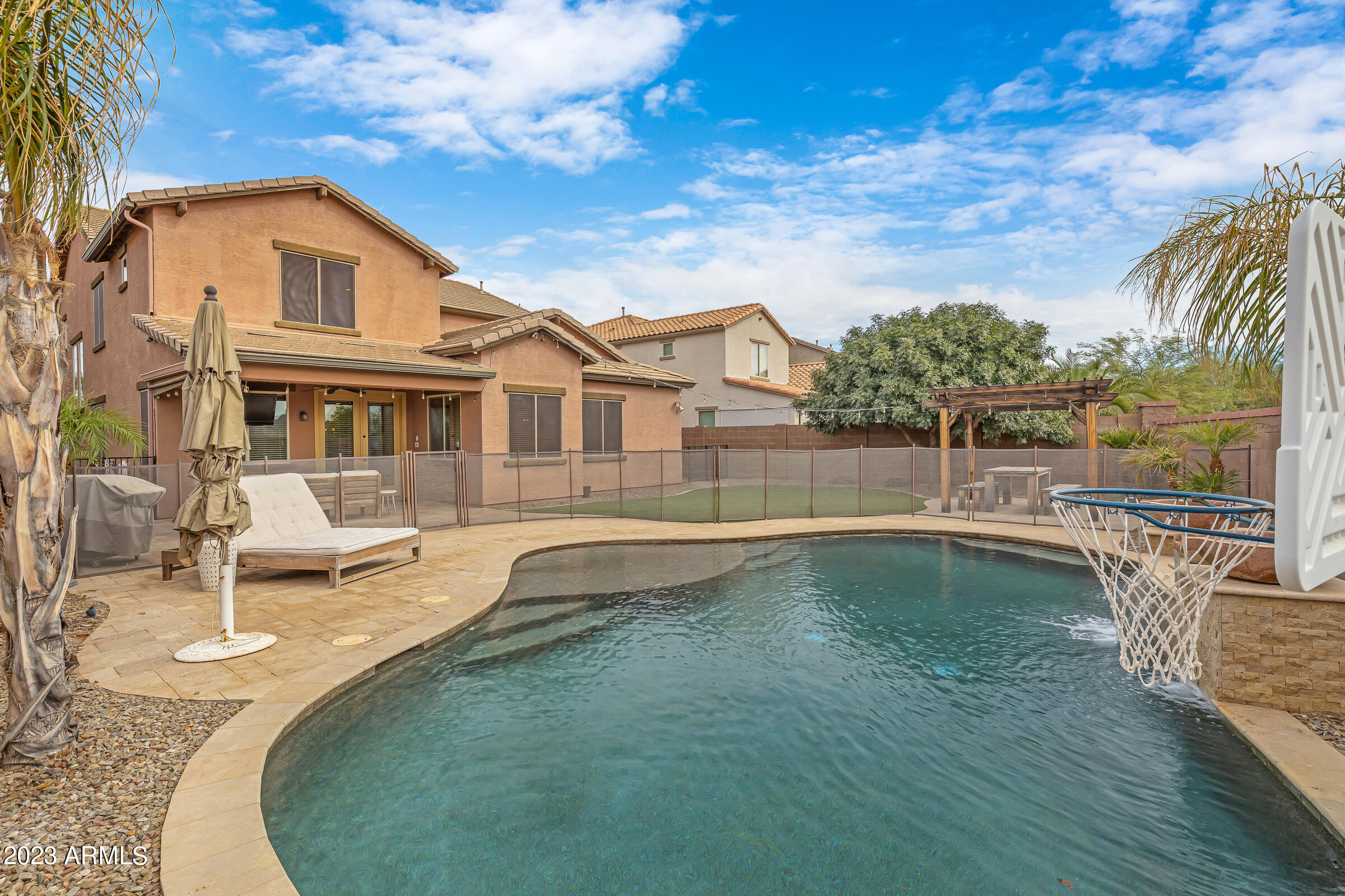 1993 E HAZELTINE Way