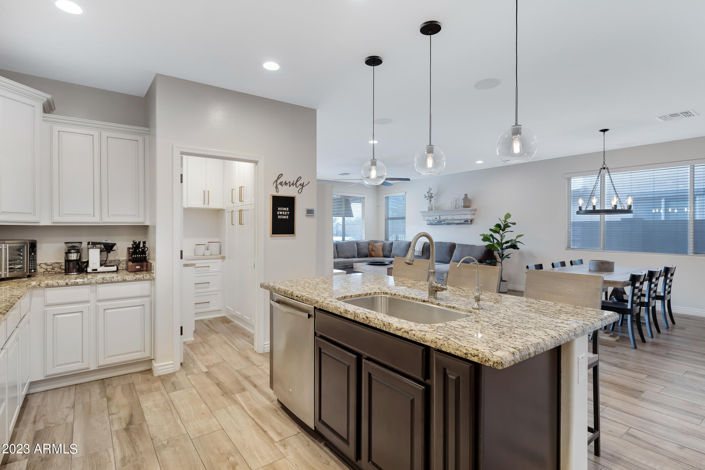 1993 E HAZELTINE Way