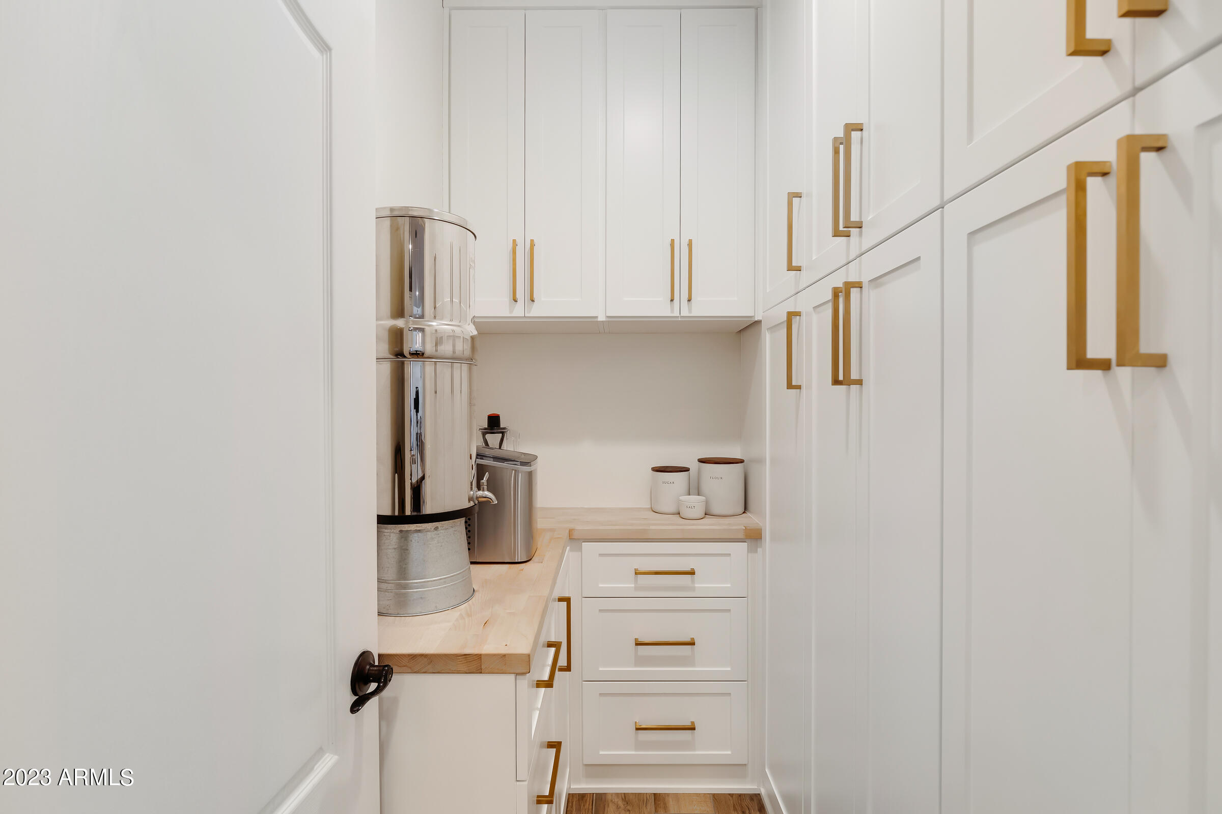 1993 E HAZELTINE Way