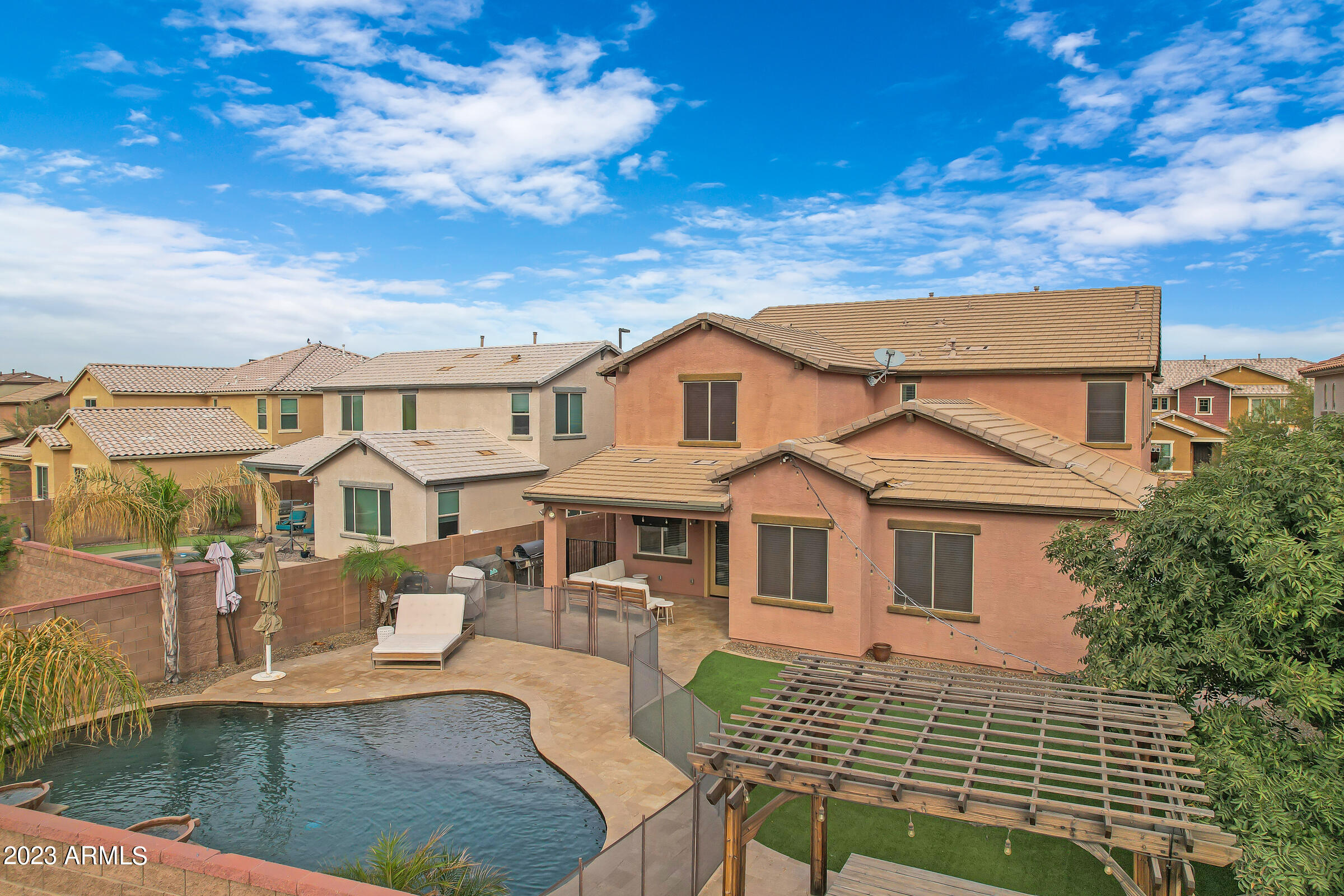 1993 E HAZELTINE Way