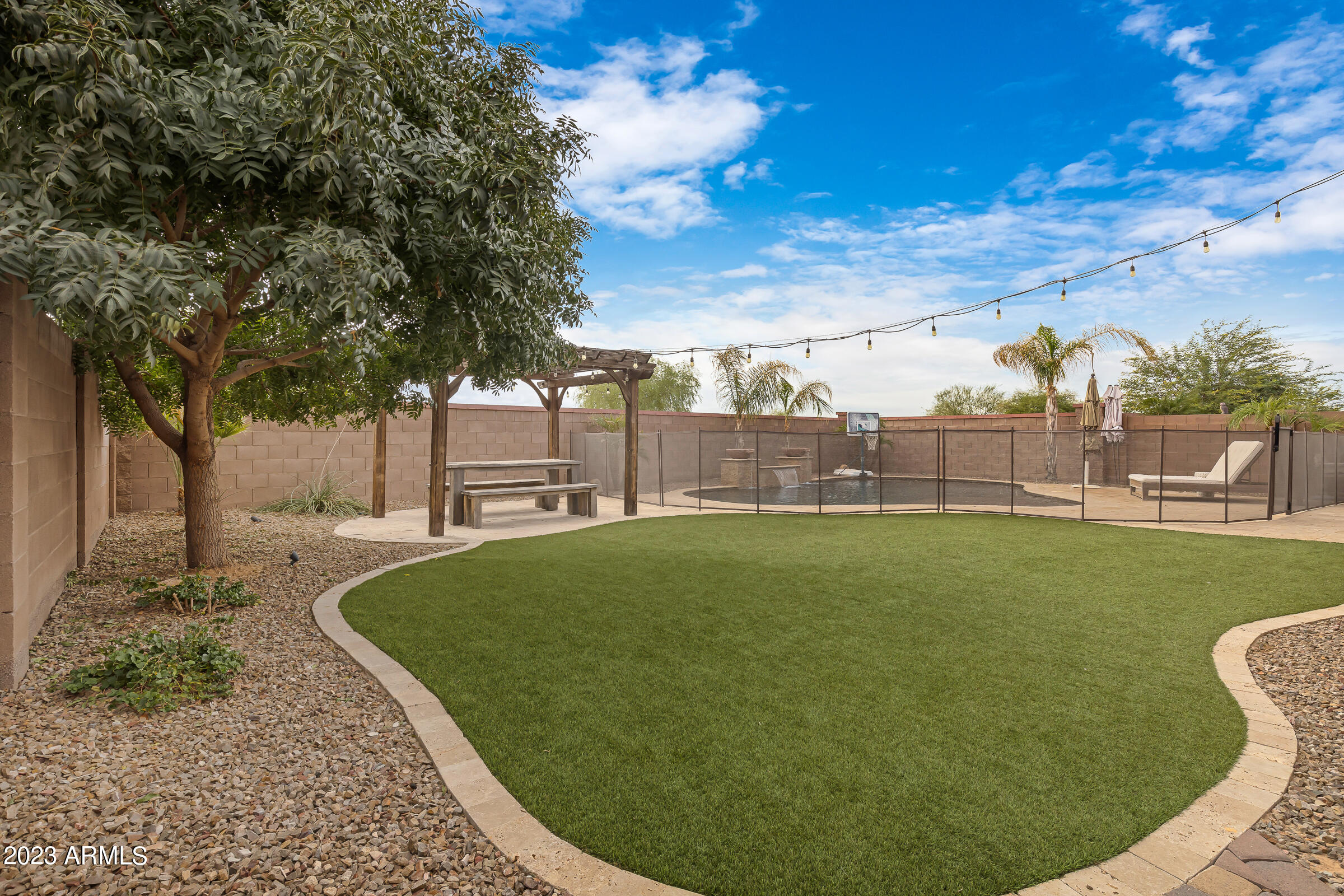 1993 E HAZELTINE Way