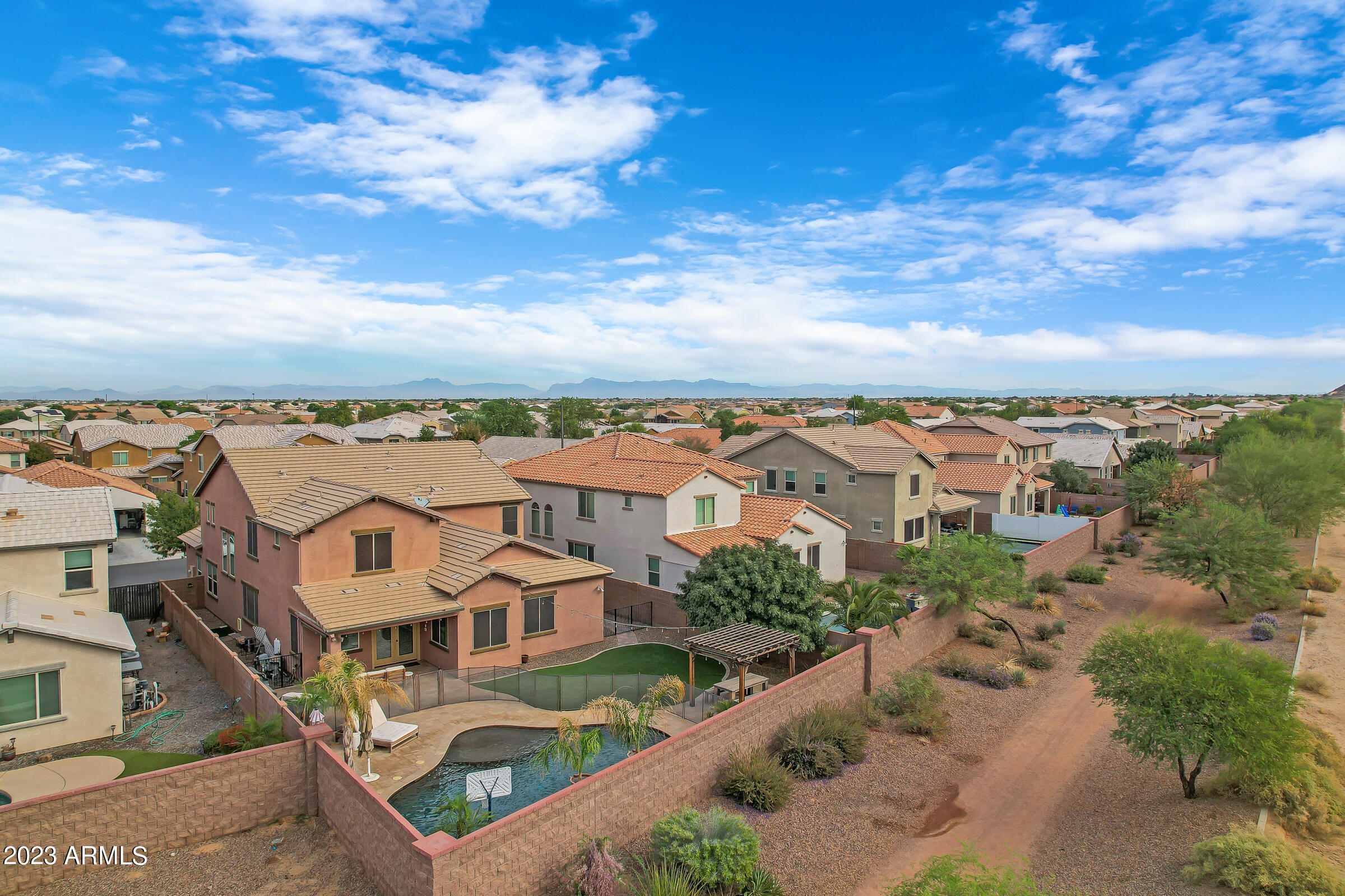 1993 E HAZELTINE Way