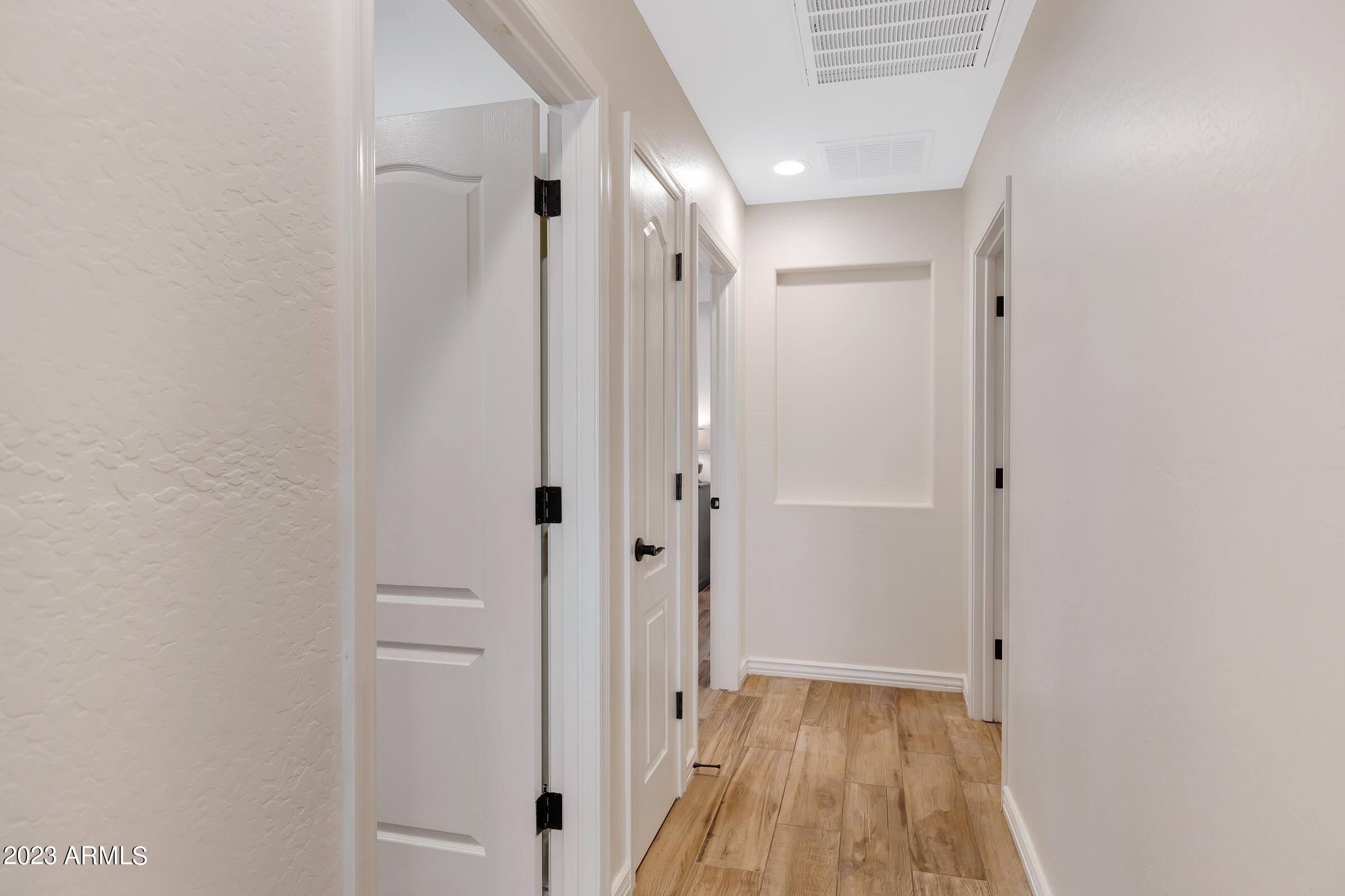 1993 E HAZELTINE Way