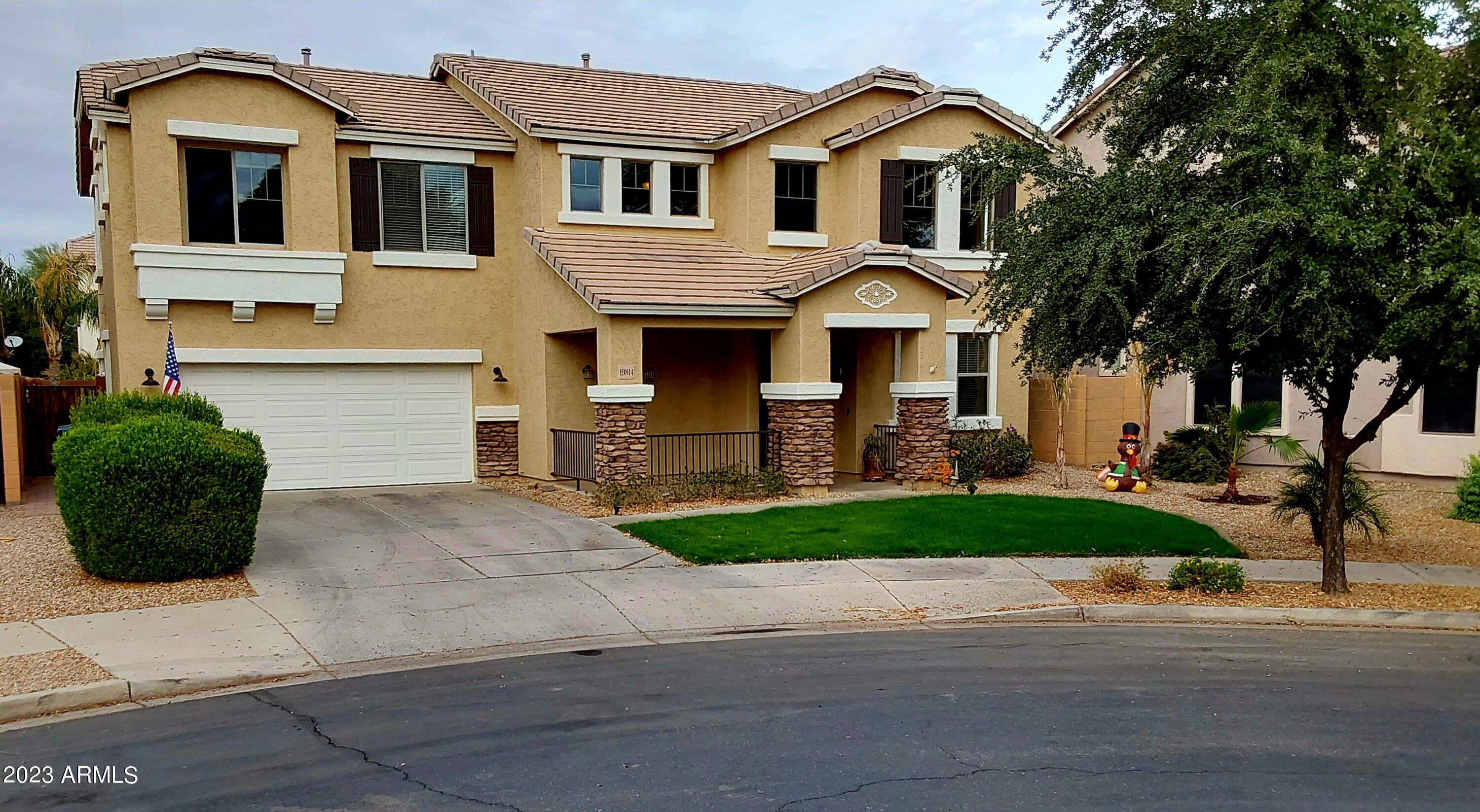 19814 E CARRIAGE Way