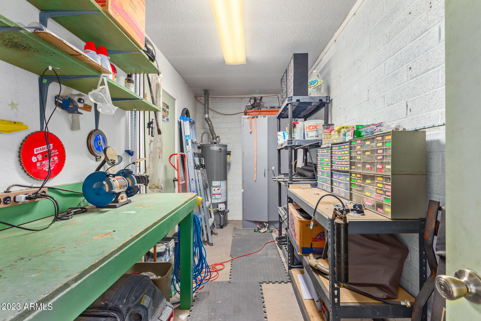 1640 E GRANDVIEW Street