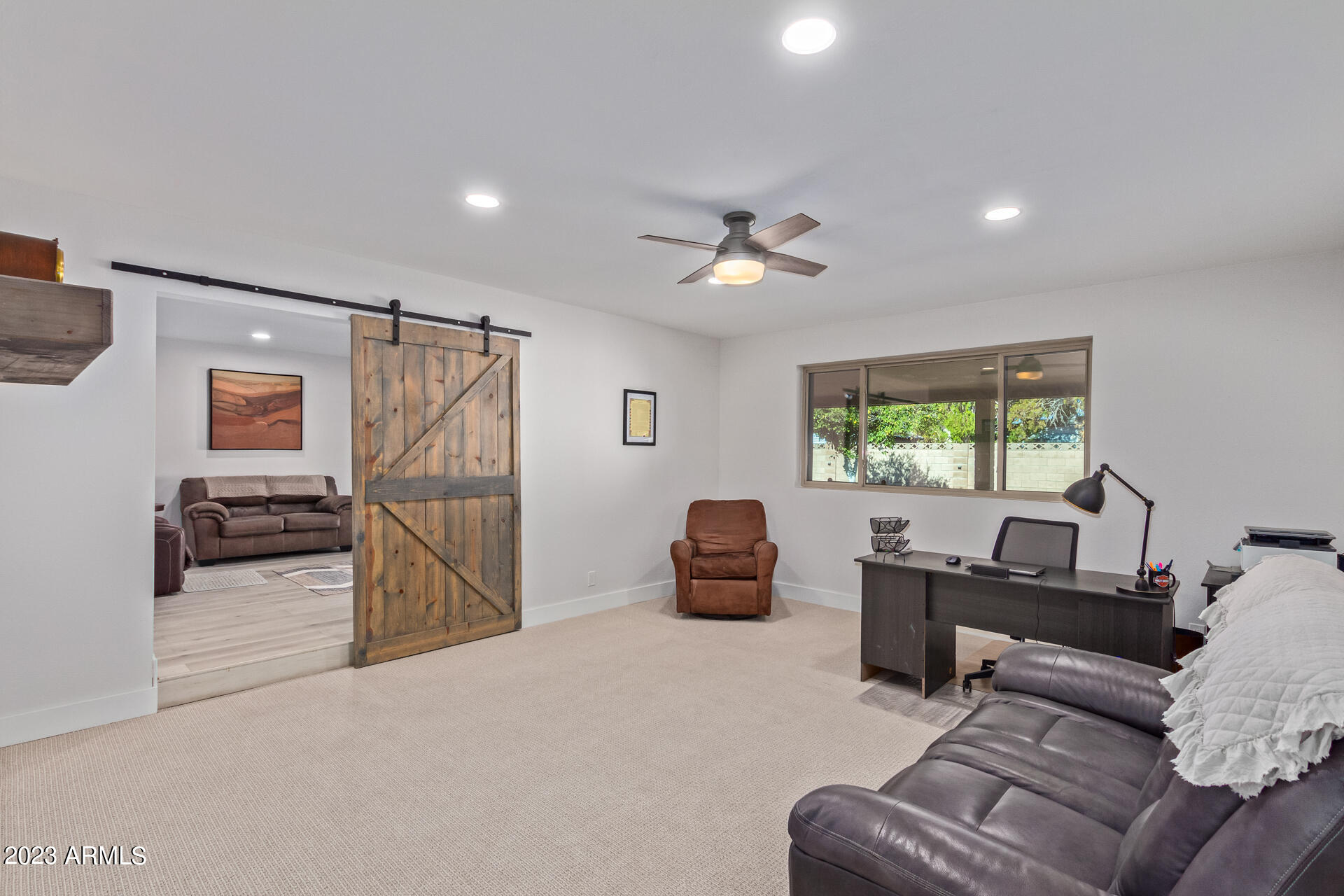 1640 E GRANDVIEW Street