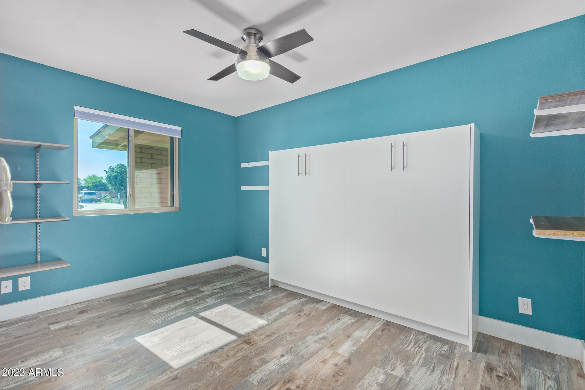 1640 E GRANDVIEW Street