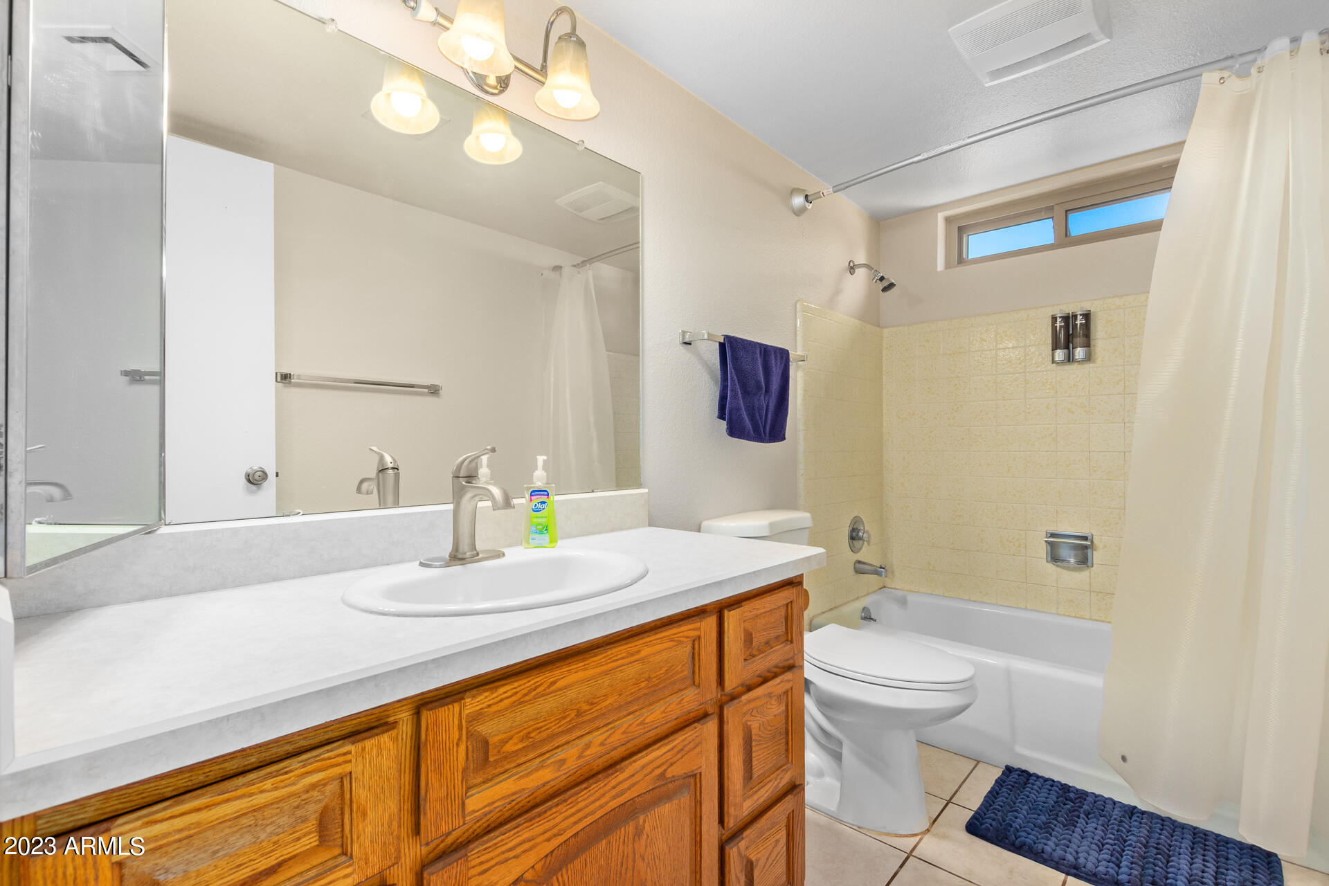 1640 E GRANDVIEW Street