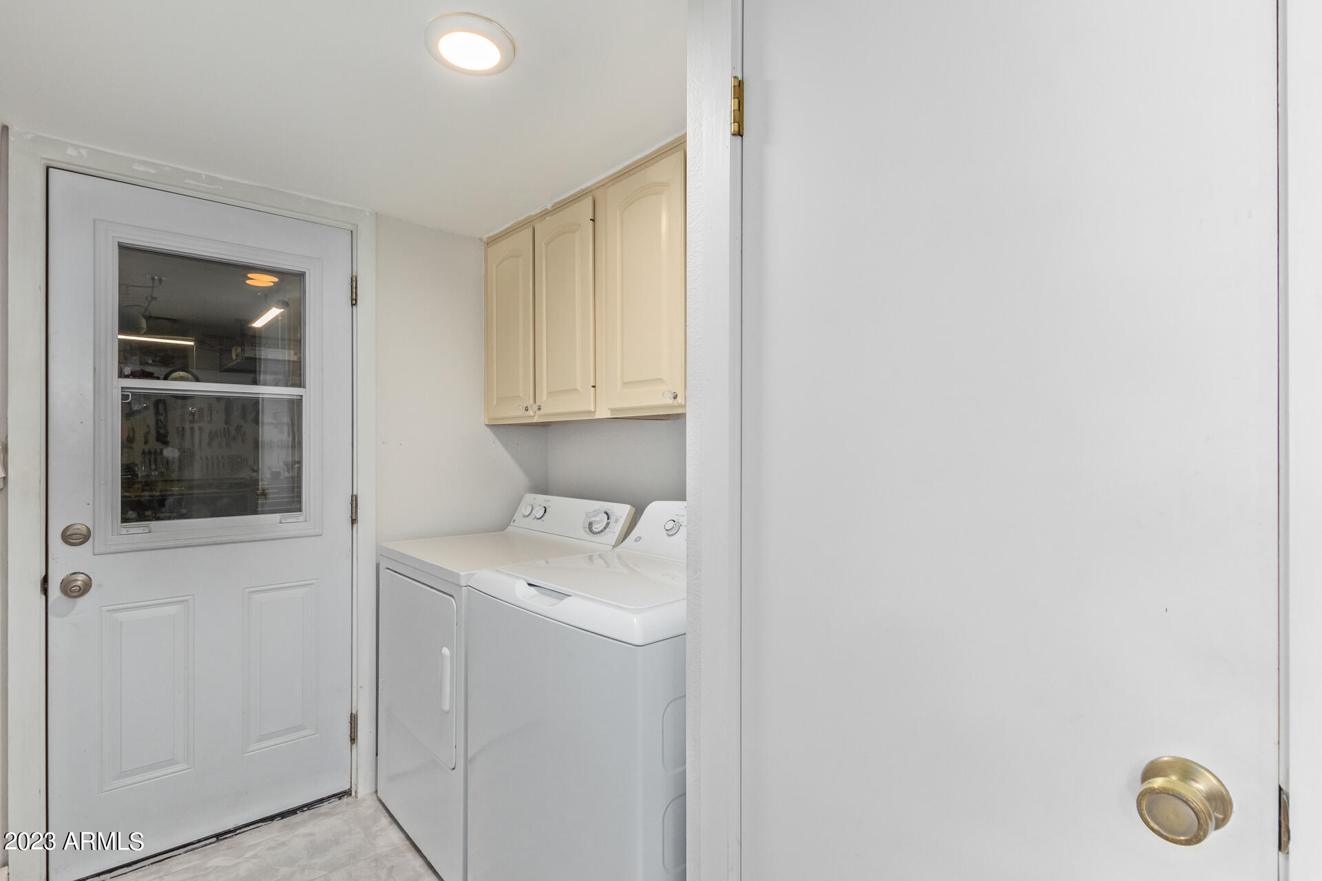 1640 E GRANDVIEW Street