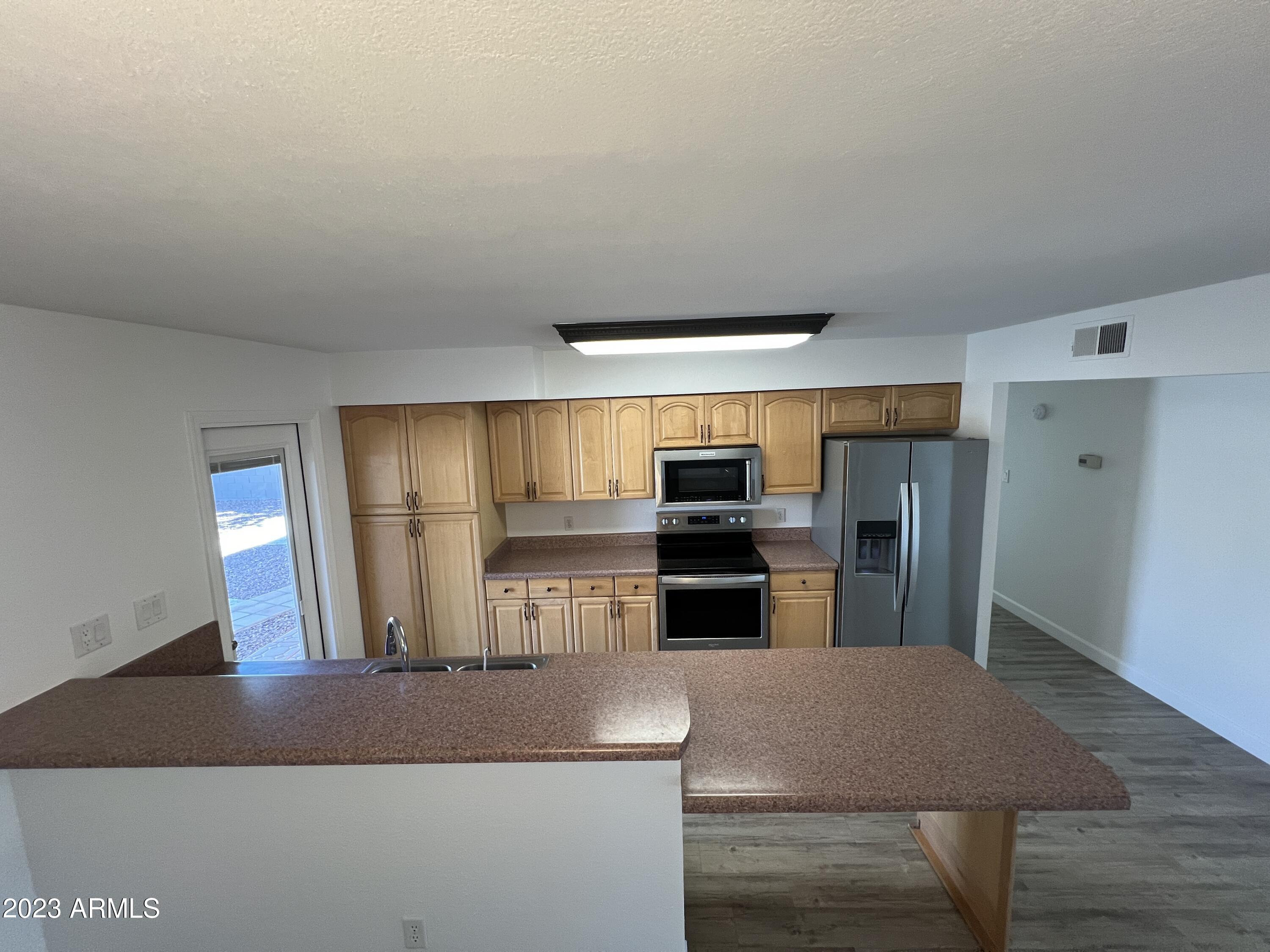 2176 E Apollo Avenue