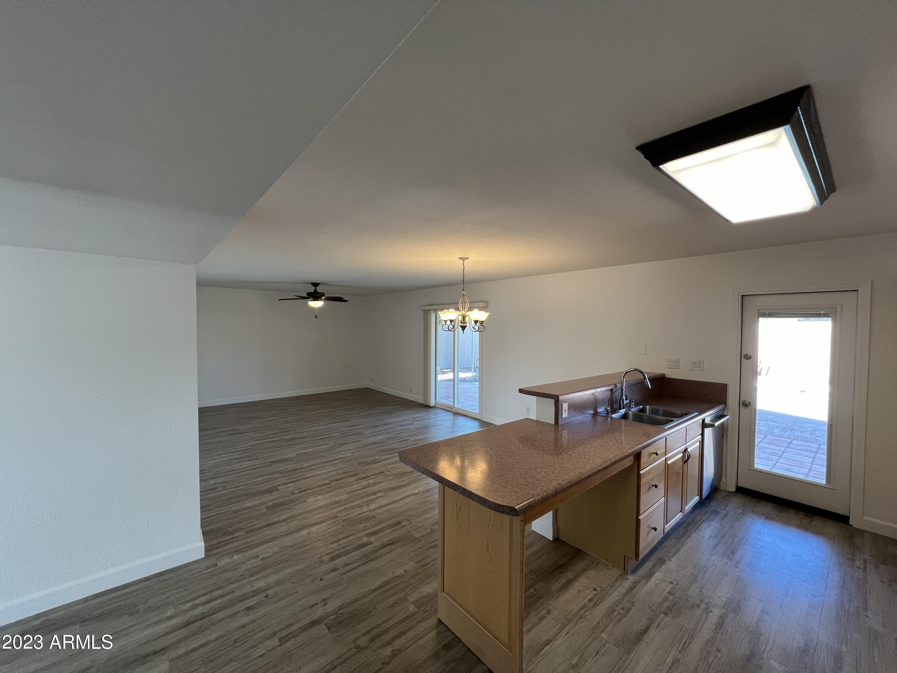 2176 E Apollo Avenue