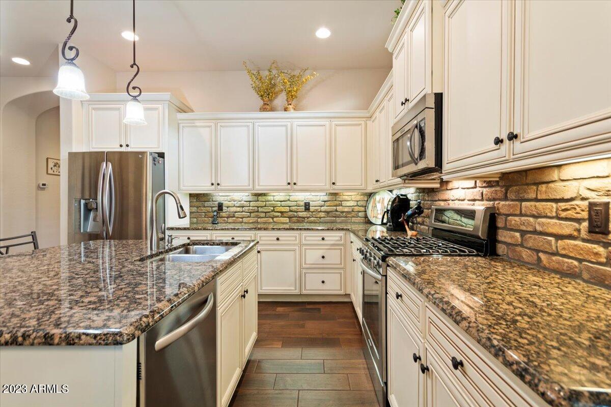 1652 N ATWOOD Circle