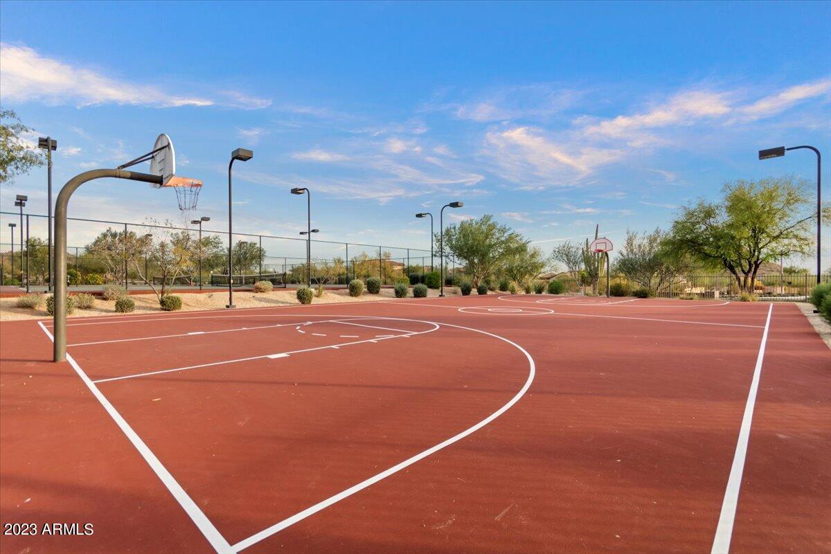 1652 N ATWOOD Circle