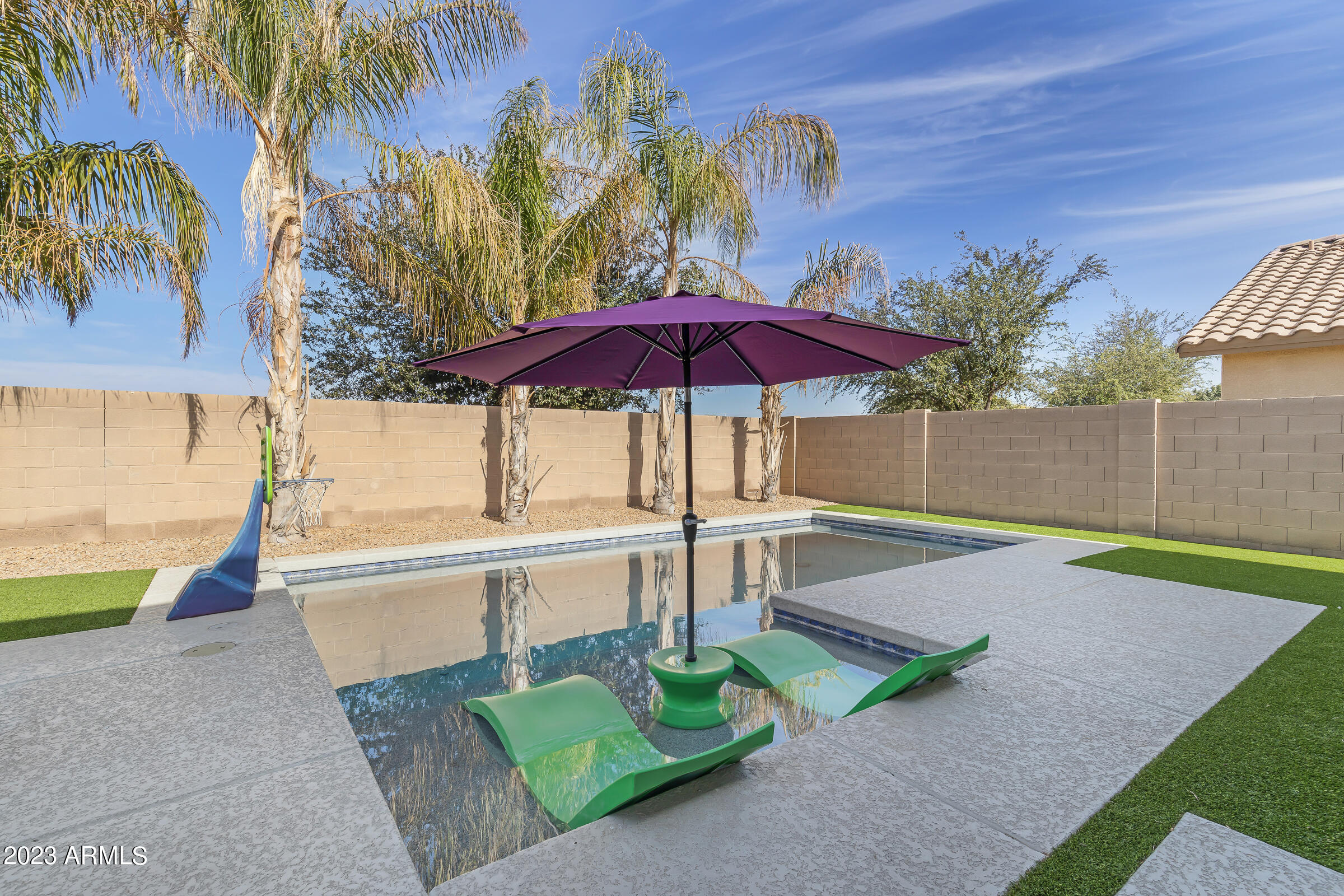 1162 W FRUIT TREE Lane