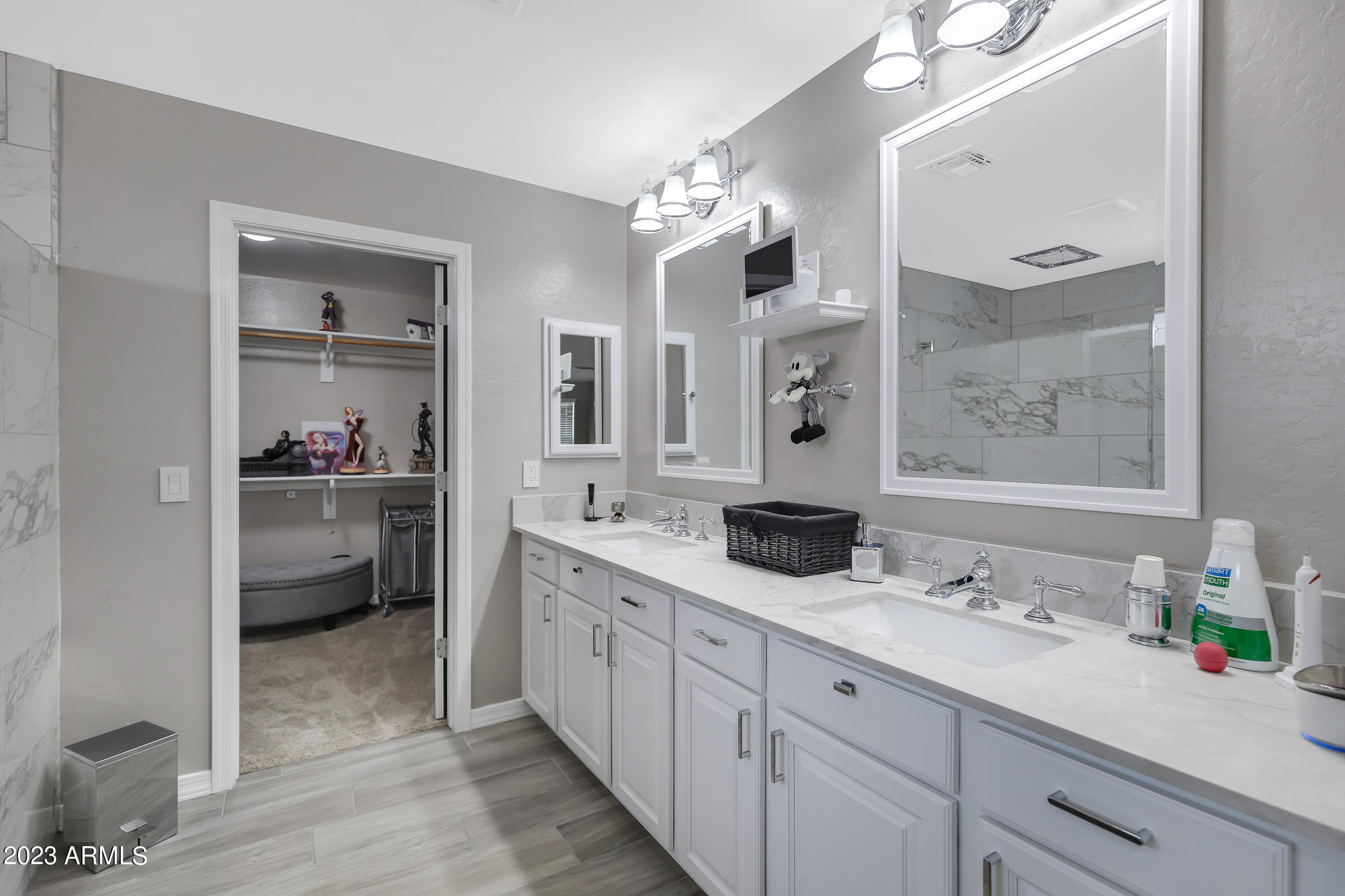 1162 W FRUIT TREE Lane