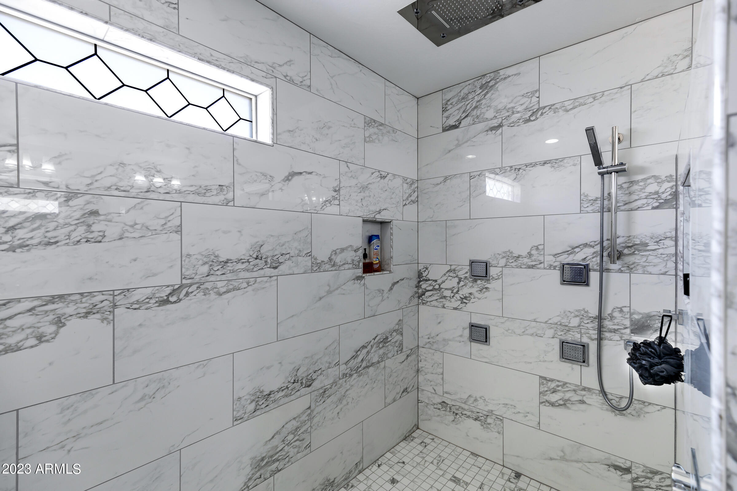 1162 W FRUIT TREE Lane