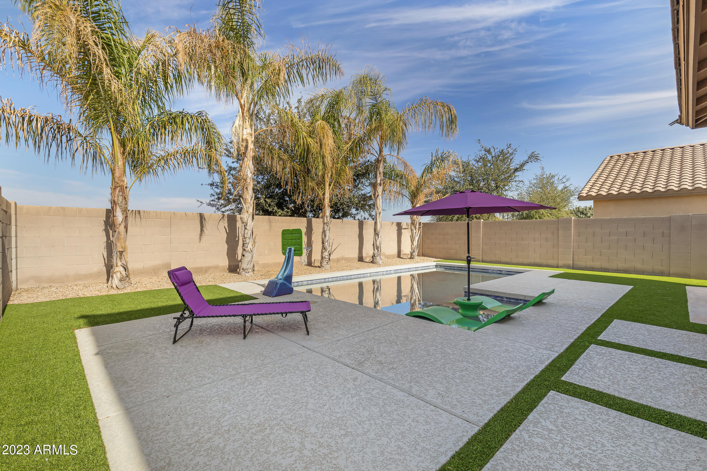 1162 W FRUIT TREE Lane