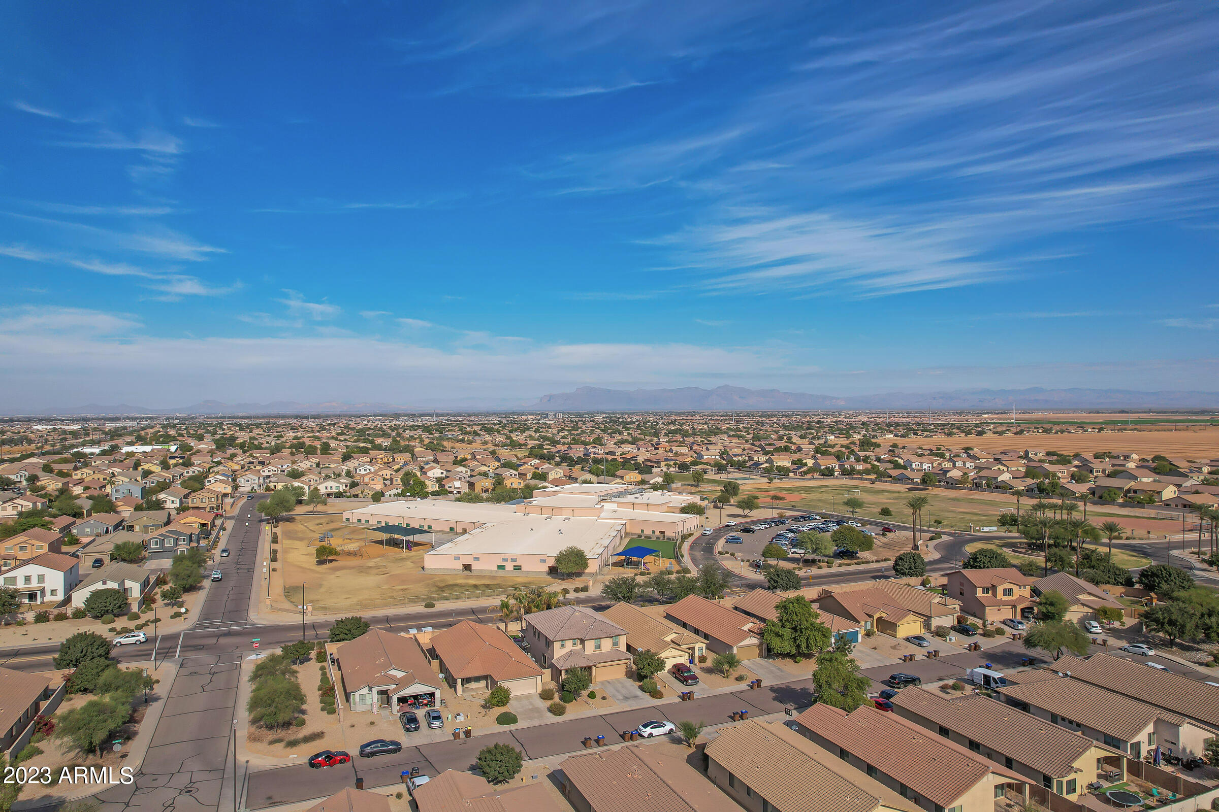 1162 W FRUIT TREE Lane