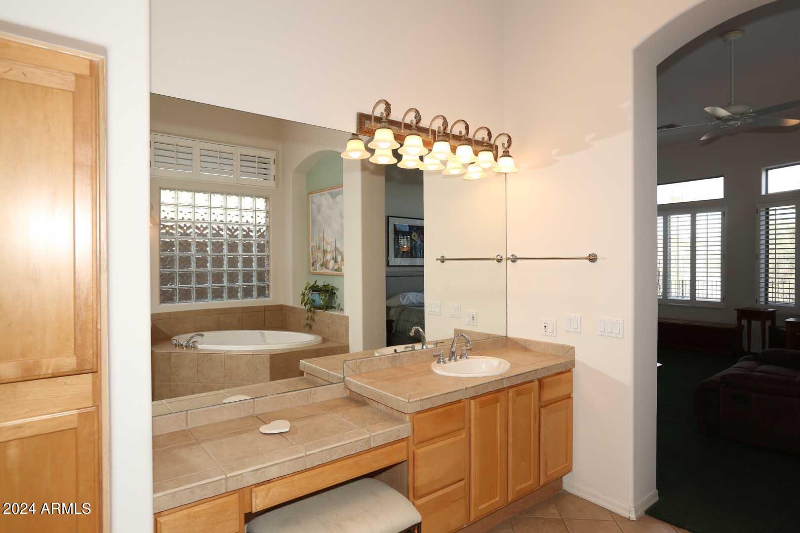 7638 E SHOOTING STAR Way