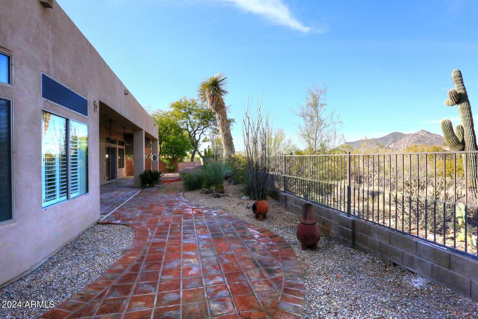 7638 E SHOOTING STAR Way