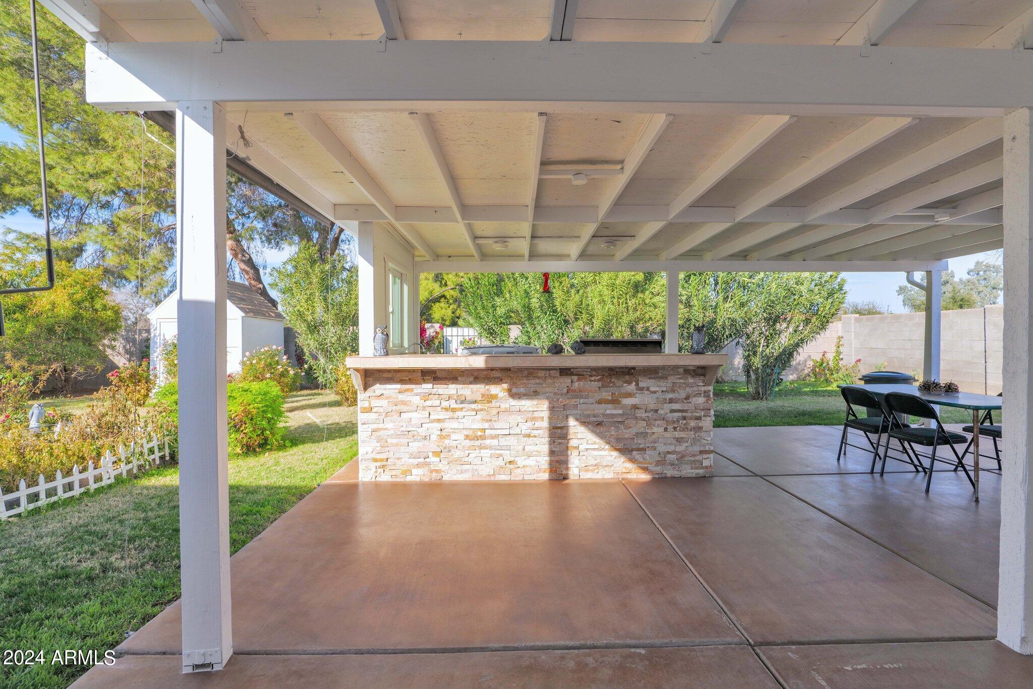 330 W SAN PEDRO Avenue