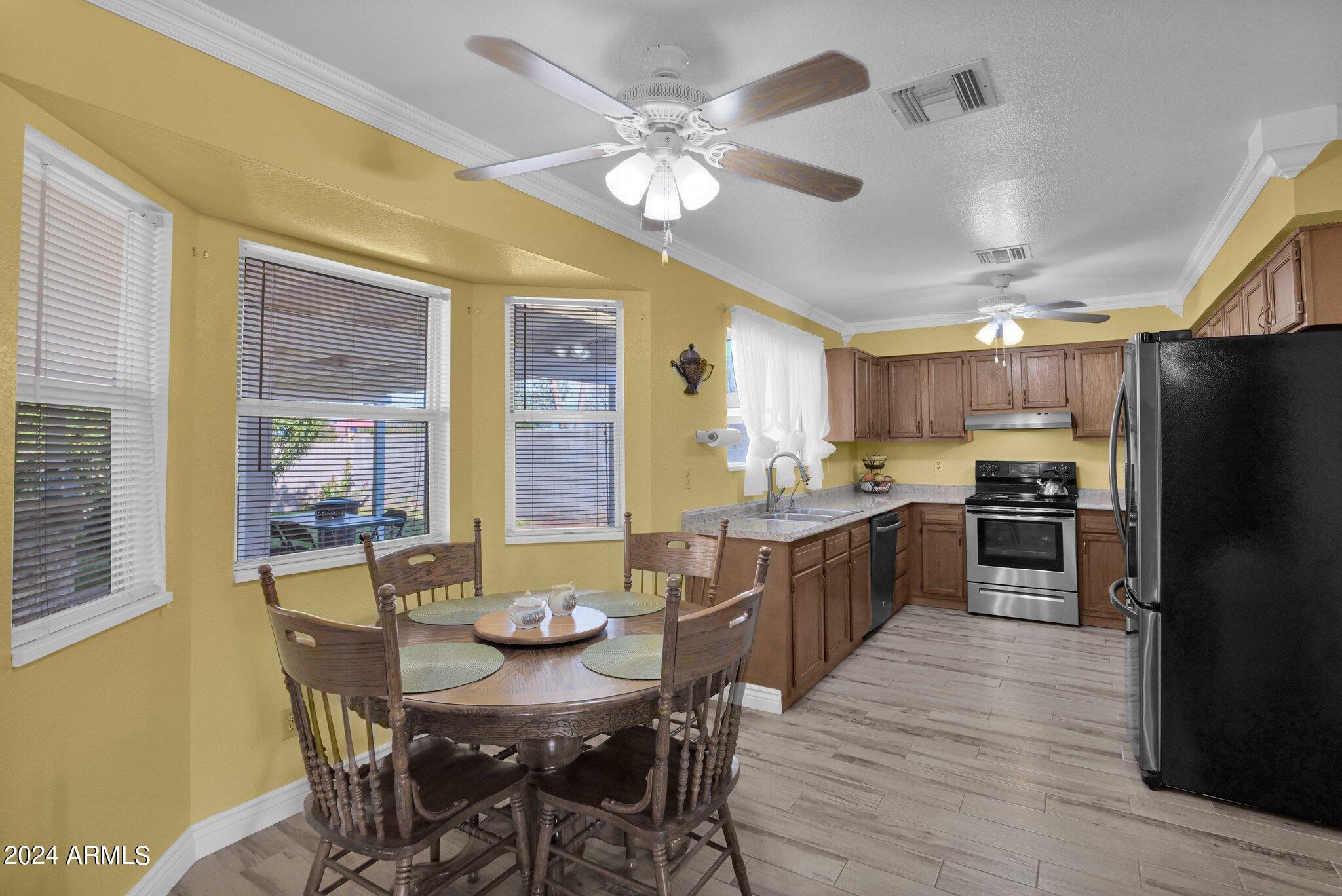 330 W SAN PEDRO Avenue