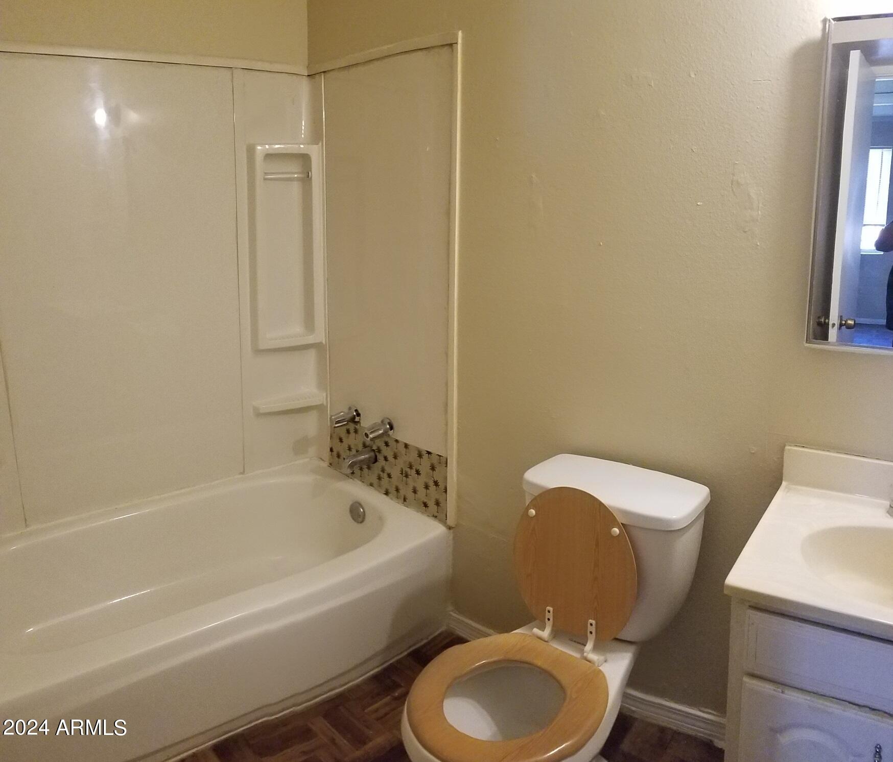 2032 E ALTA VISTA Road