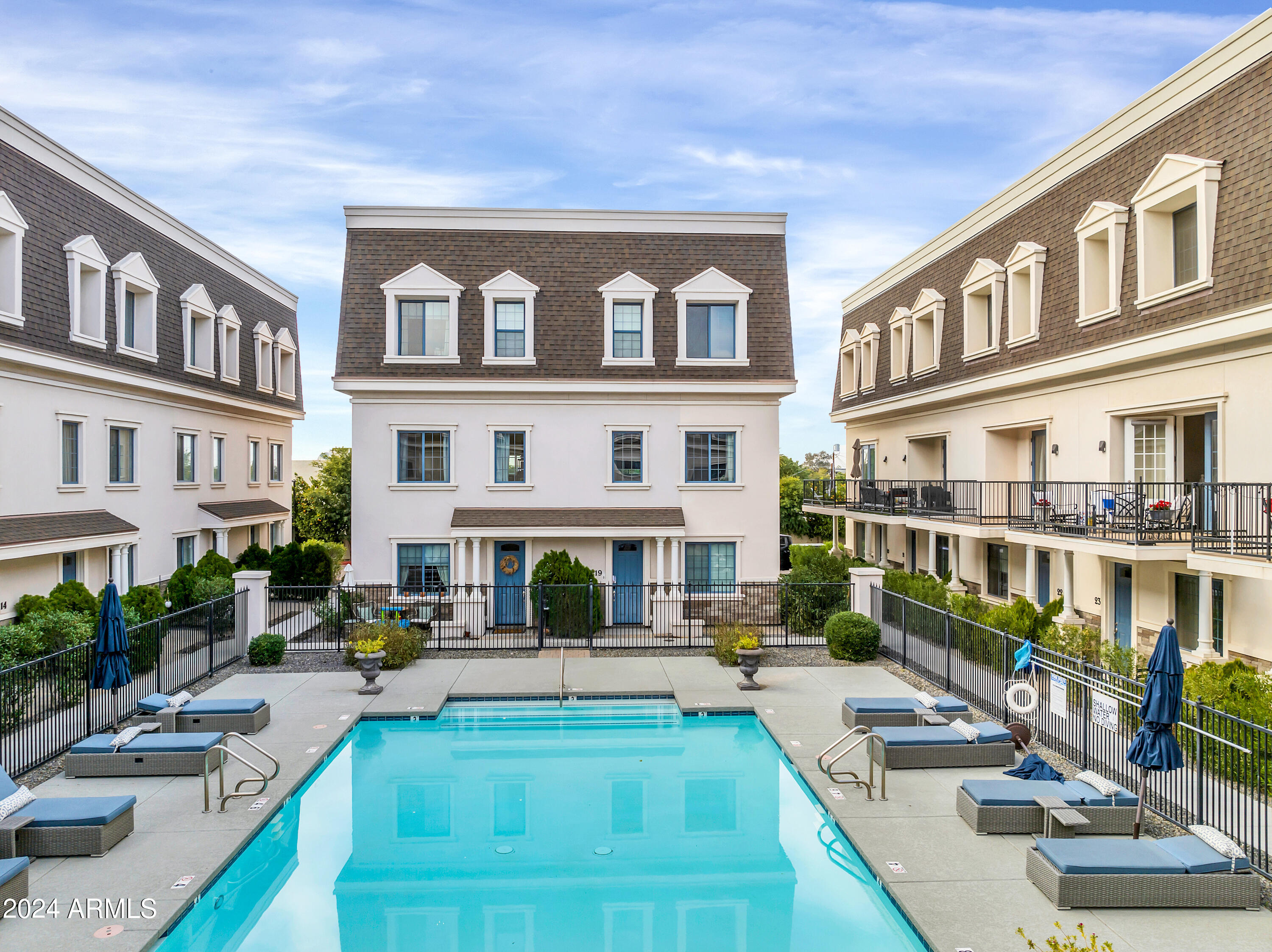 4438 N 27th Street 18