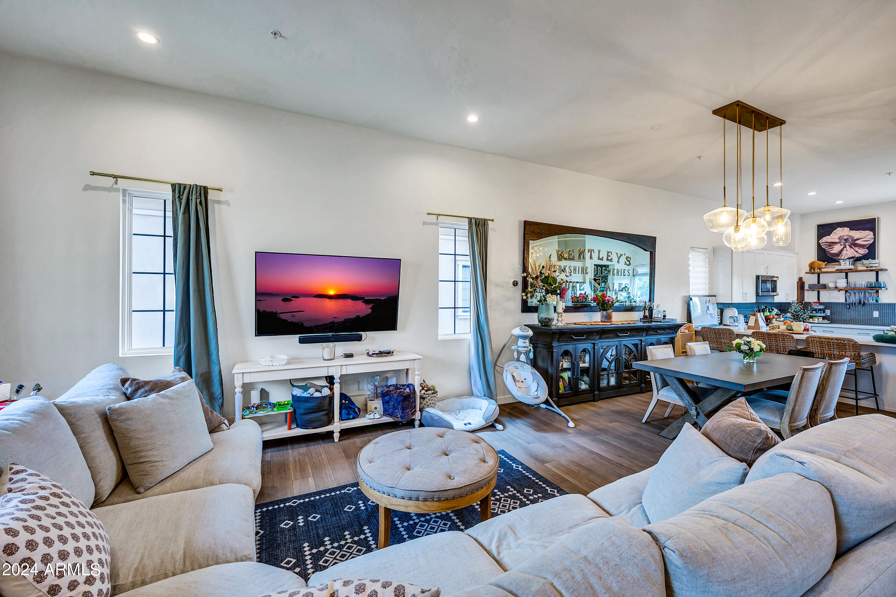 4438 N 27th Street 18