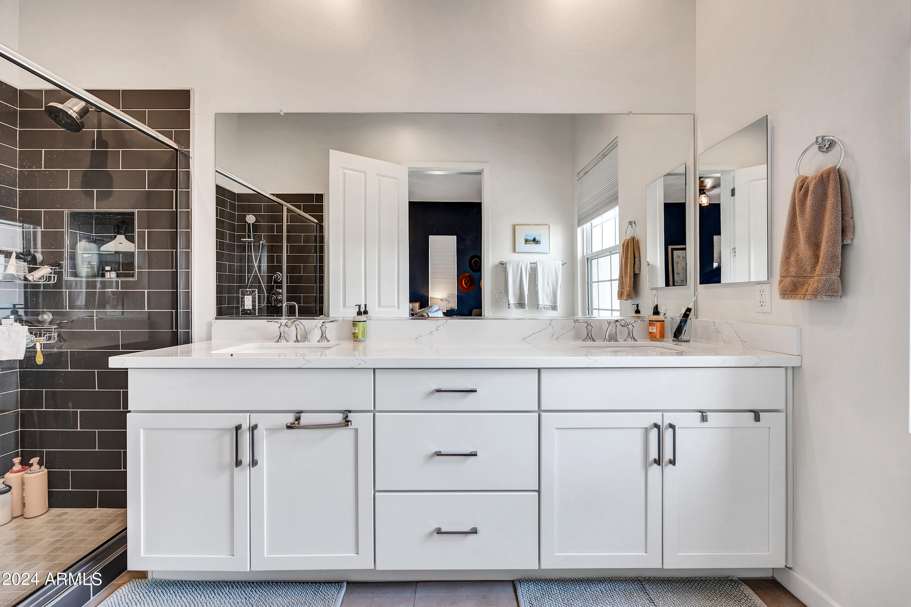 4438 N 27th Street 18