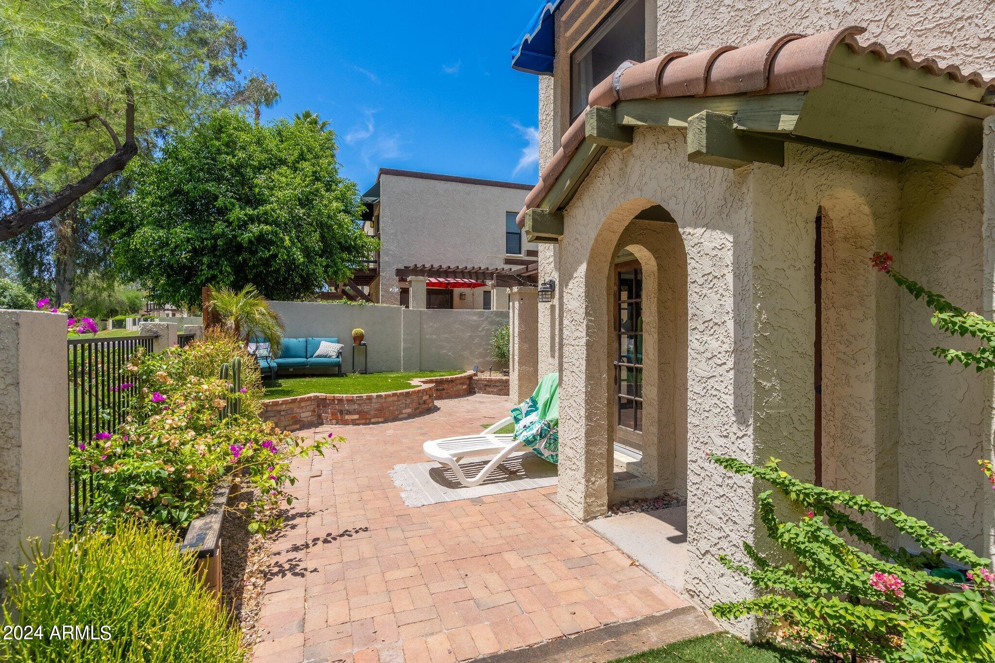 8662 S 51ST Street, 1