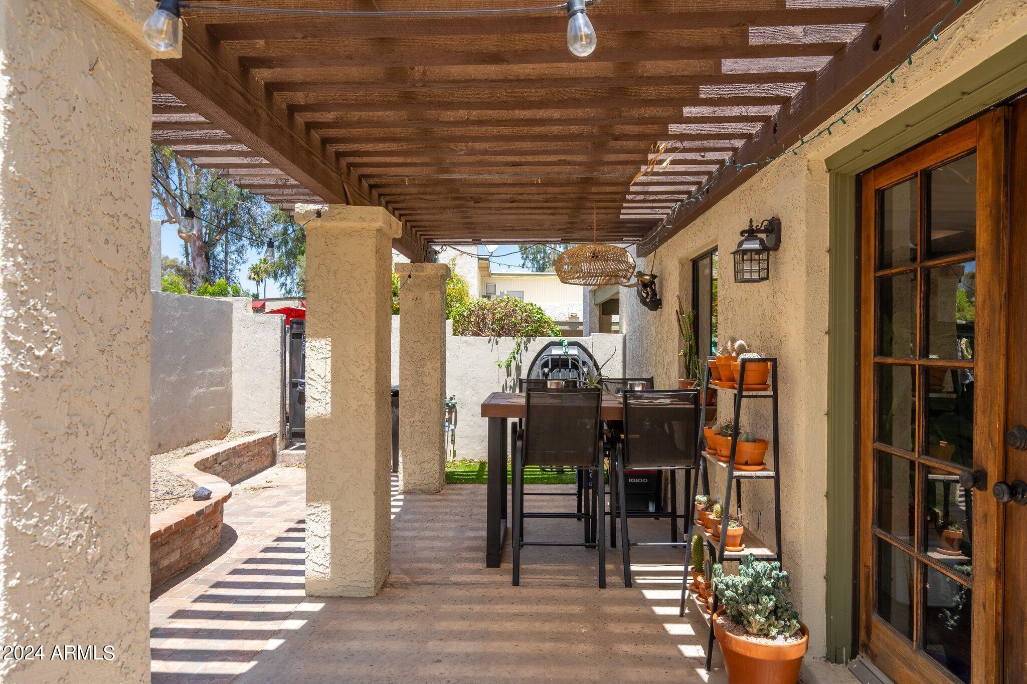 8662 S 51ST Street, 1