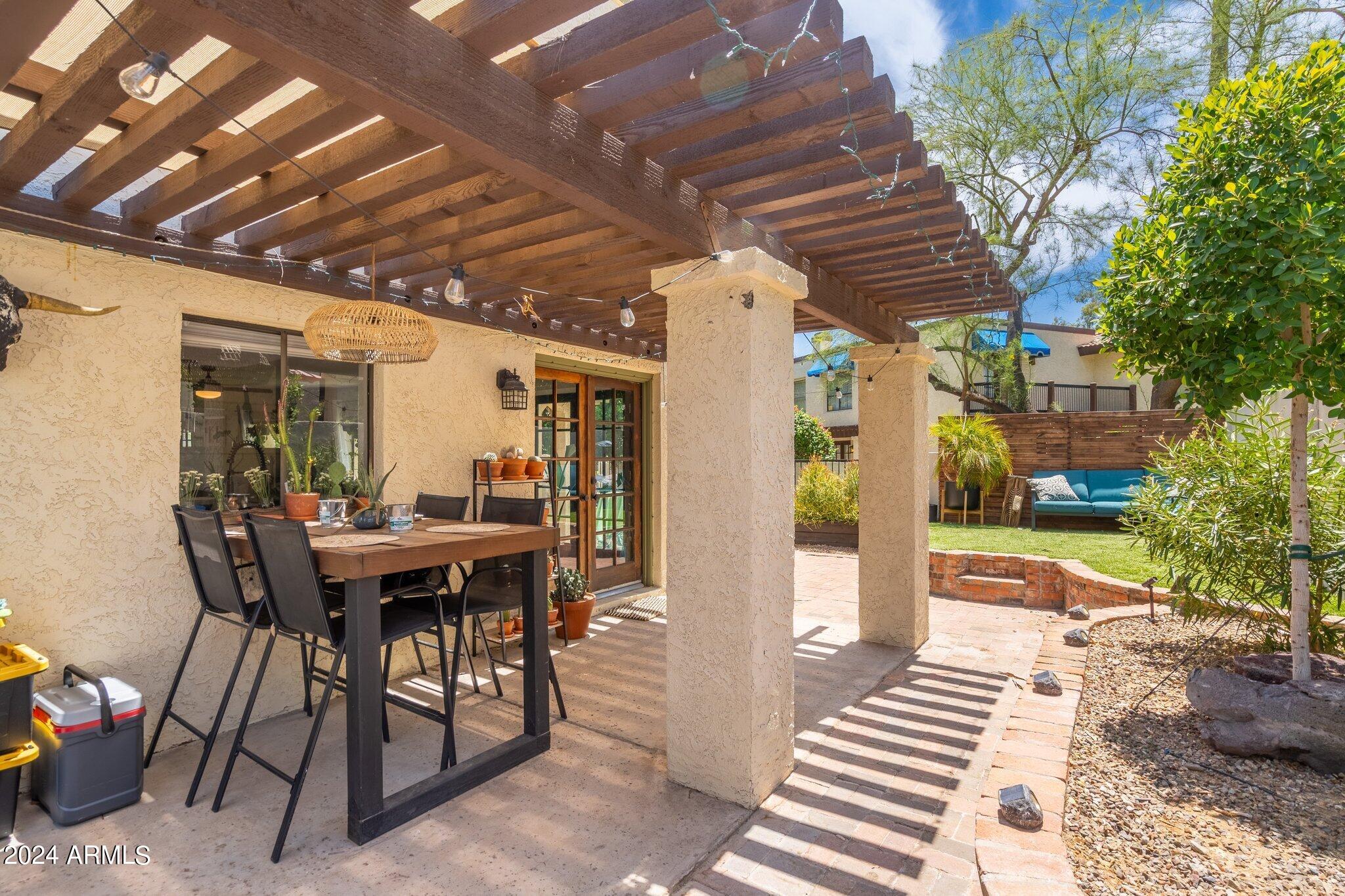 8662 S 51ST Street, 1