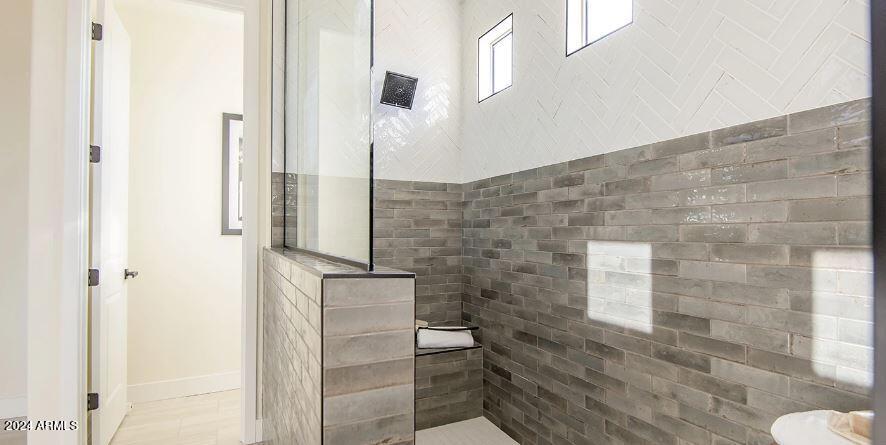 9846 E SEISMIC Avenue