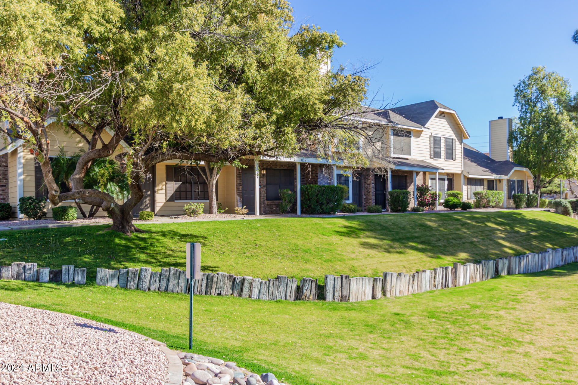 4835 E KACHINA Trail, 2